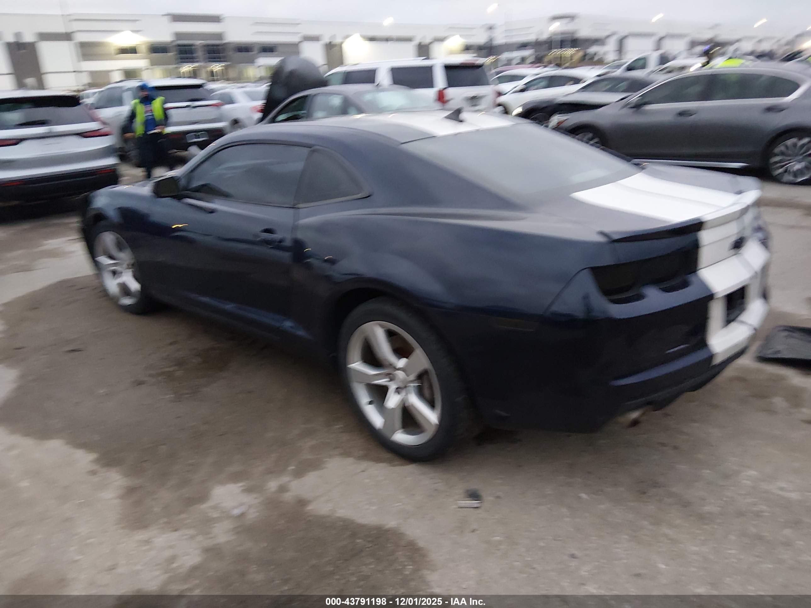 CHEVROLET CAMARO image 3