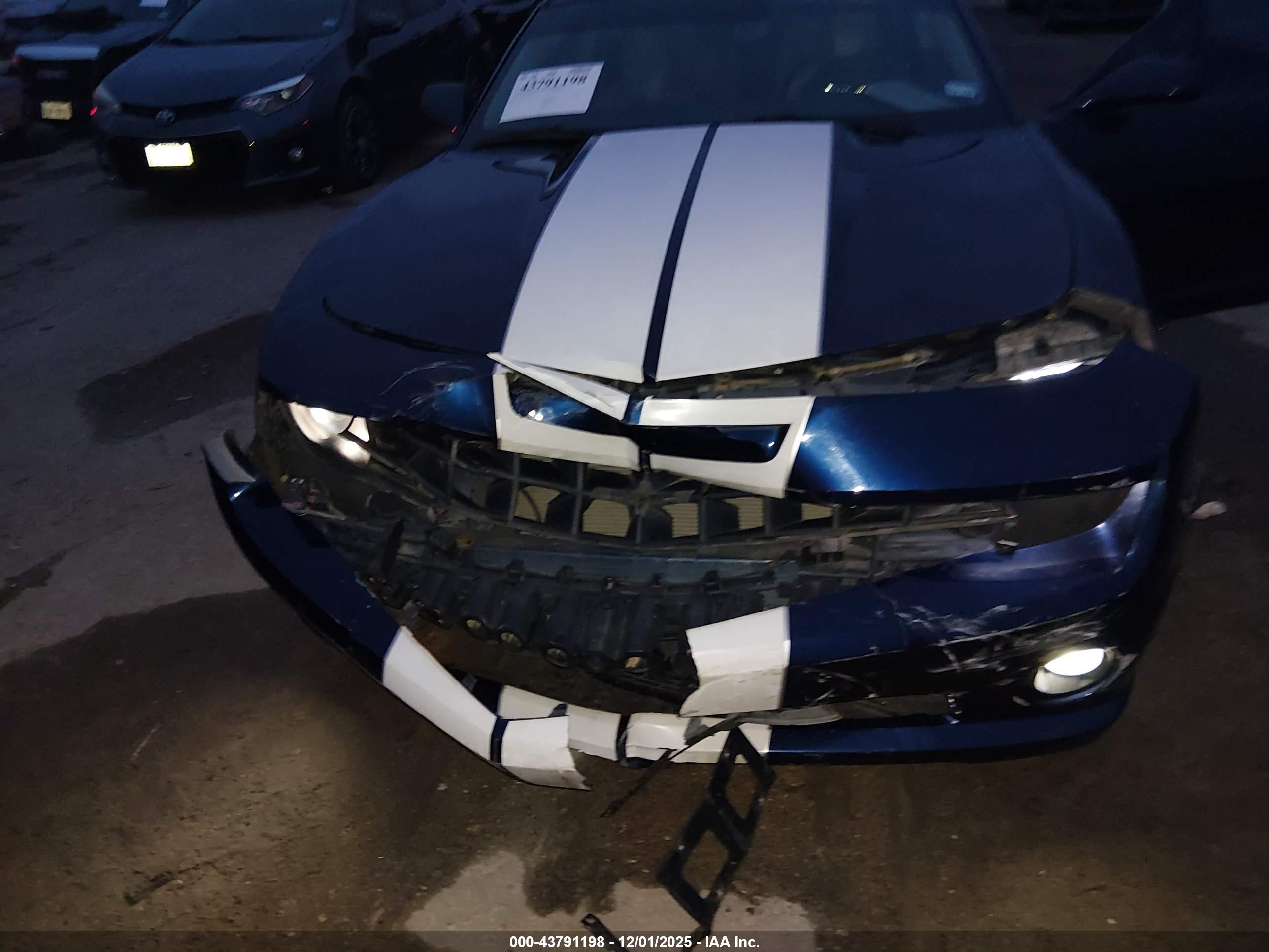 CHEVROLET CAMARO image 6