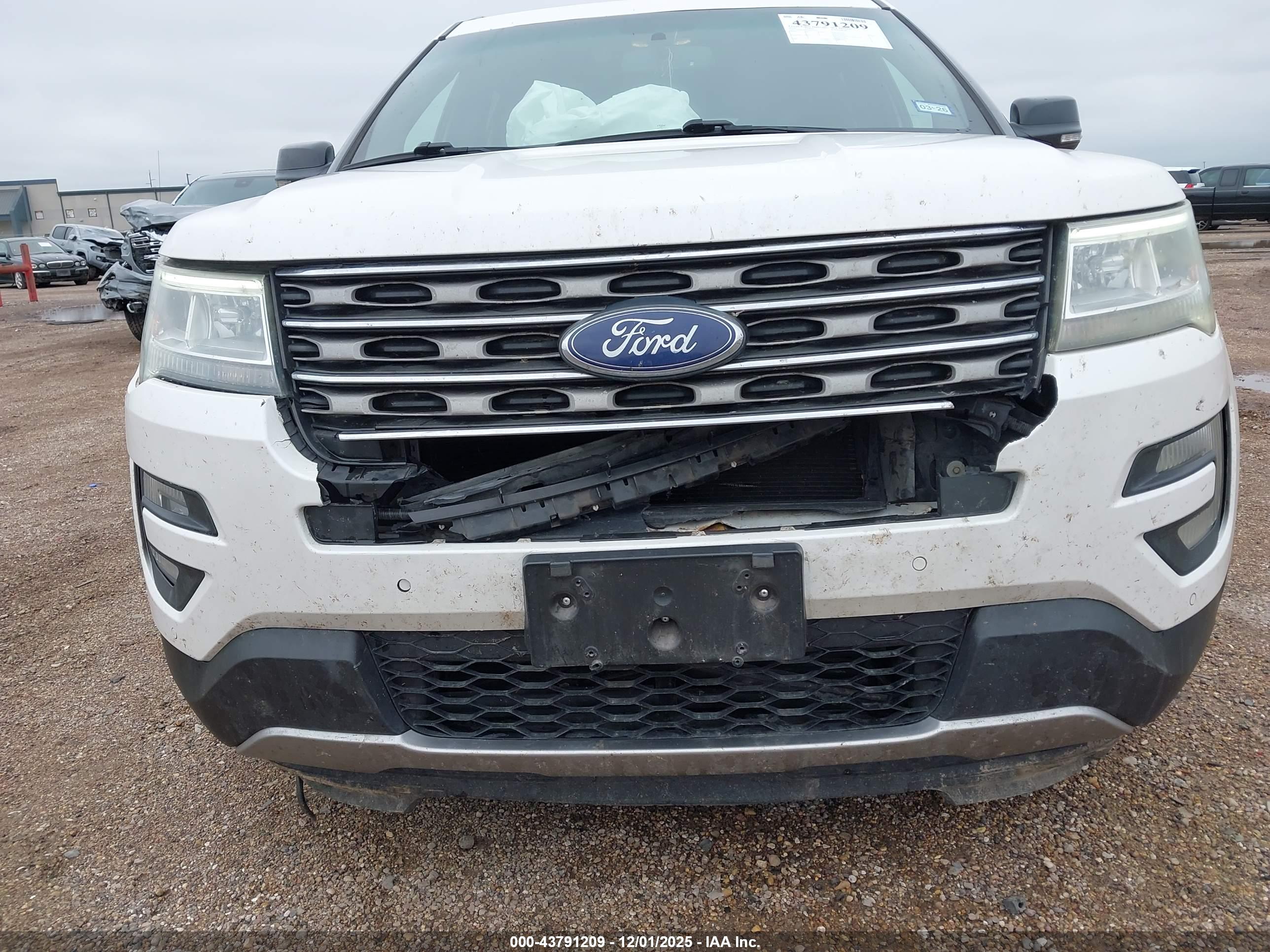 FORD EXPLORER image 6