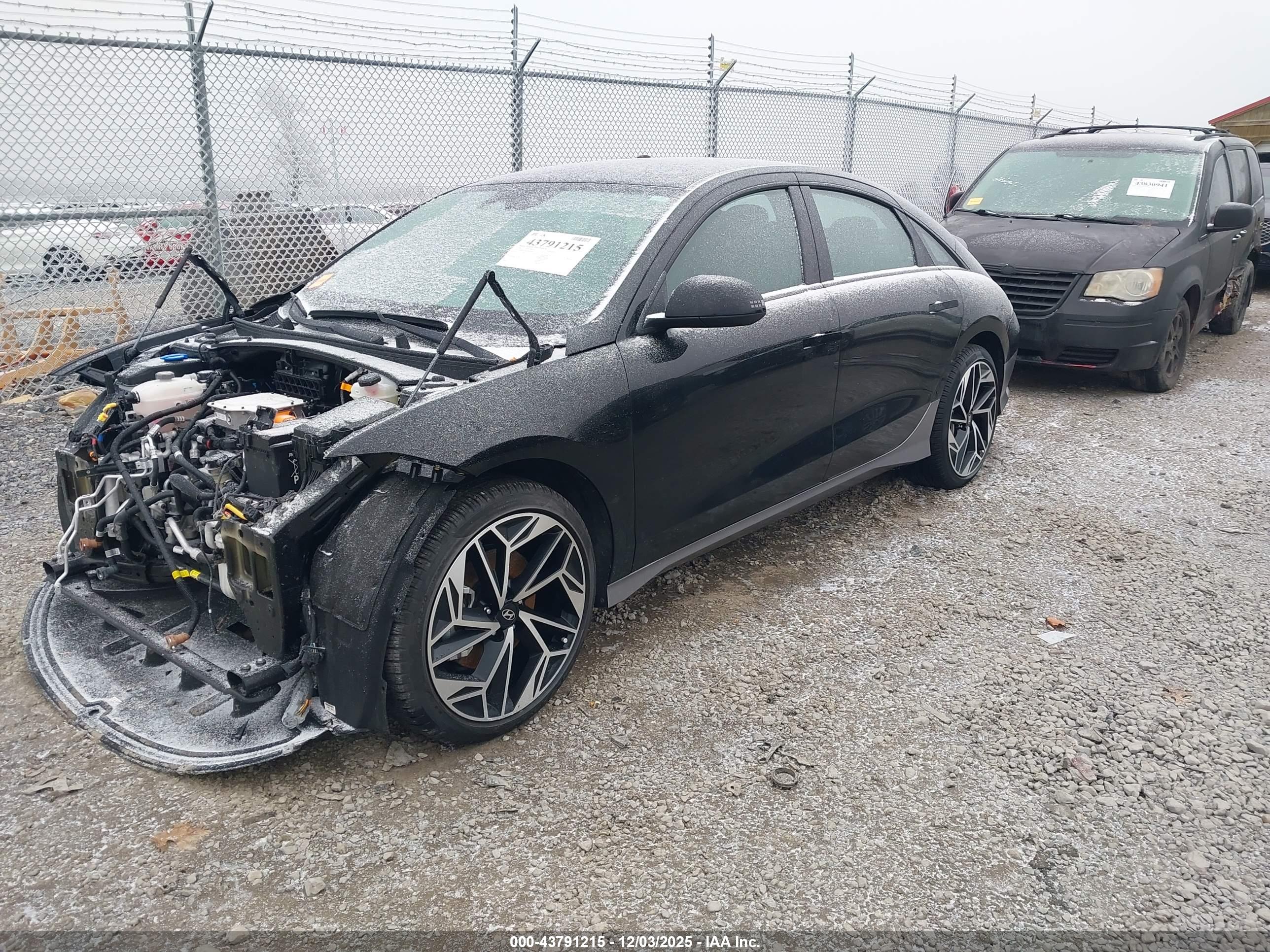 HYUNDAI IONIQ image 2