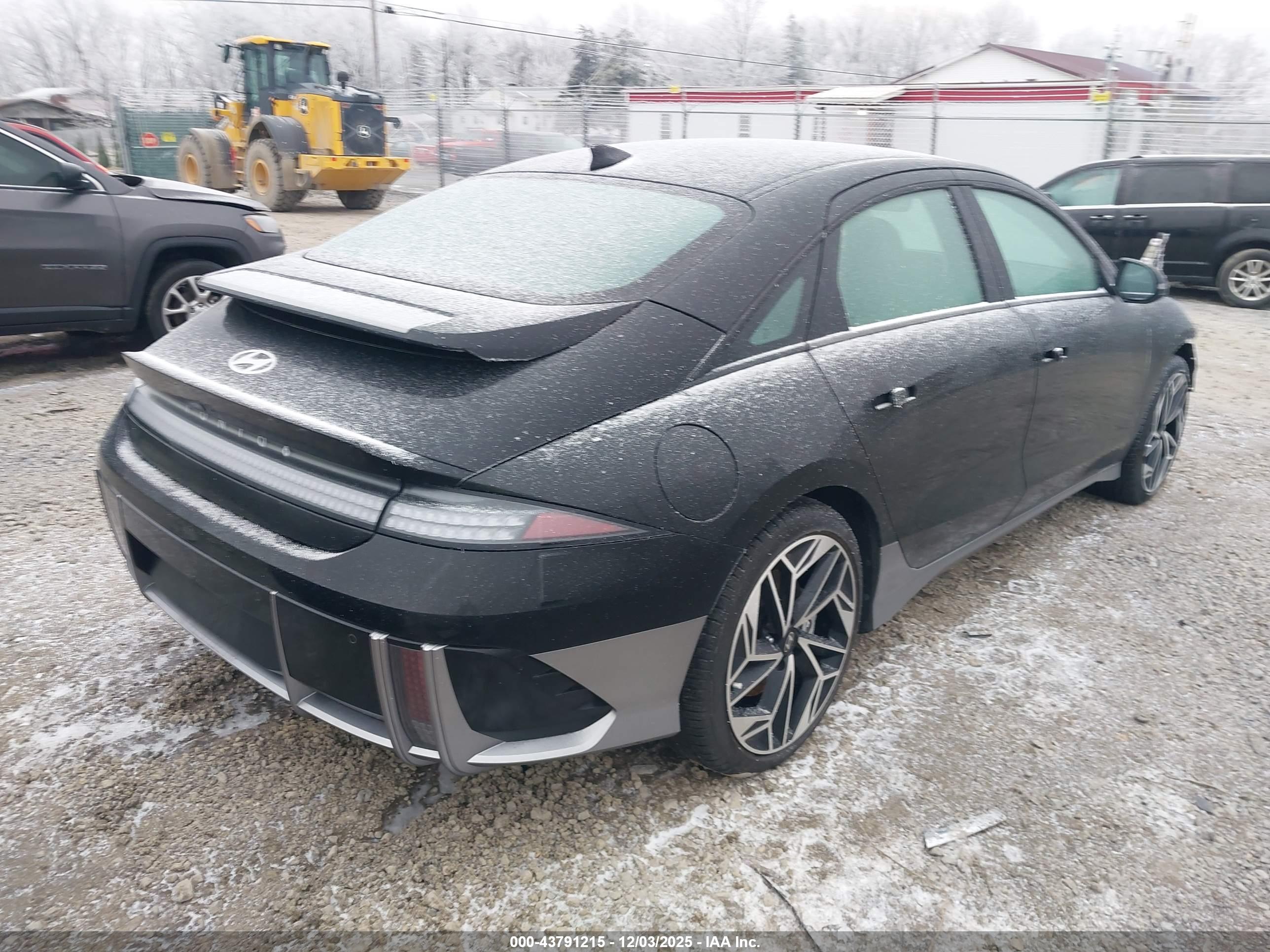 HYUNDAI IONIQ image 4