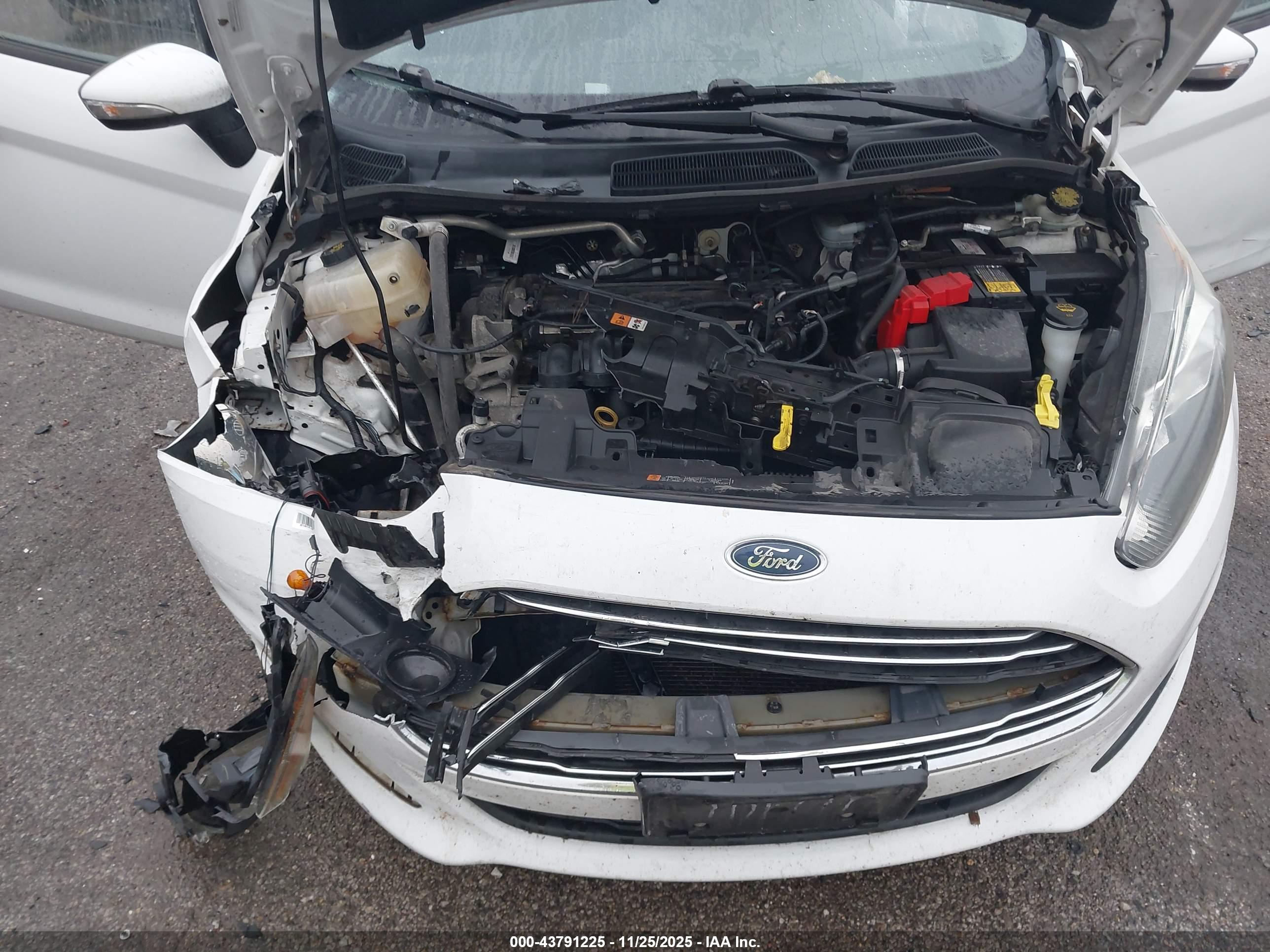 FORD FIESTA image 10