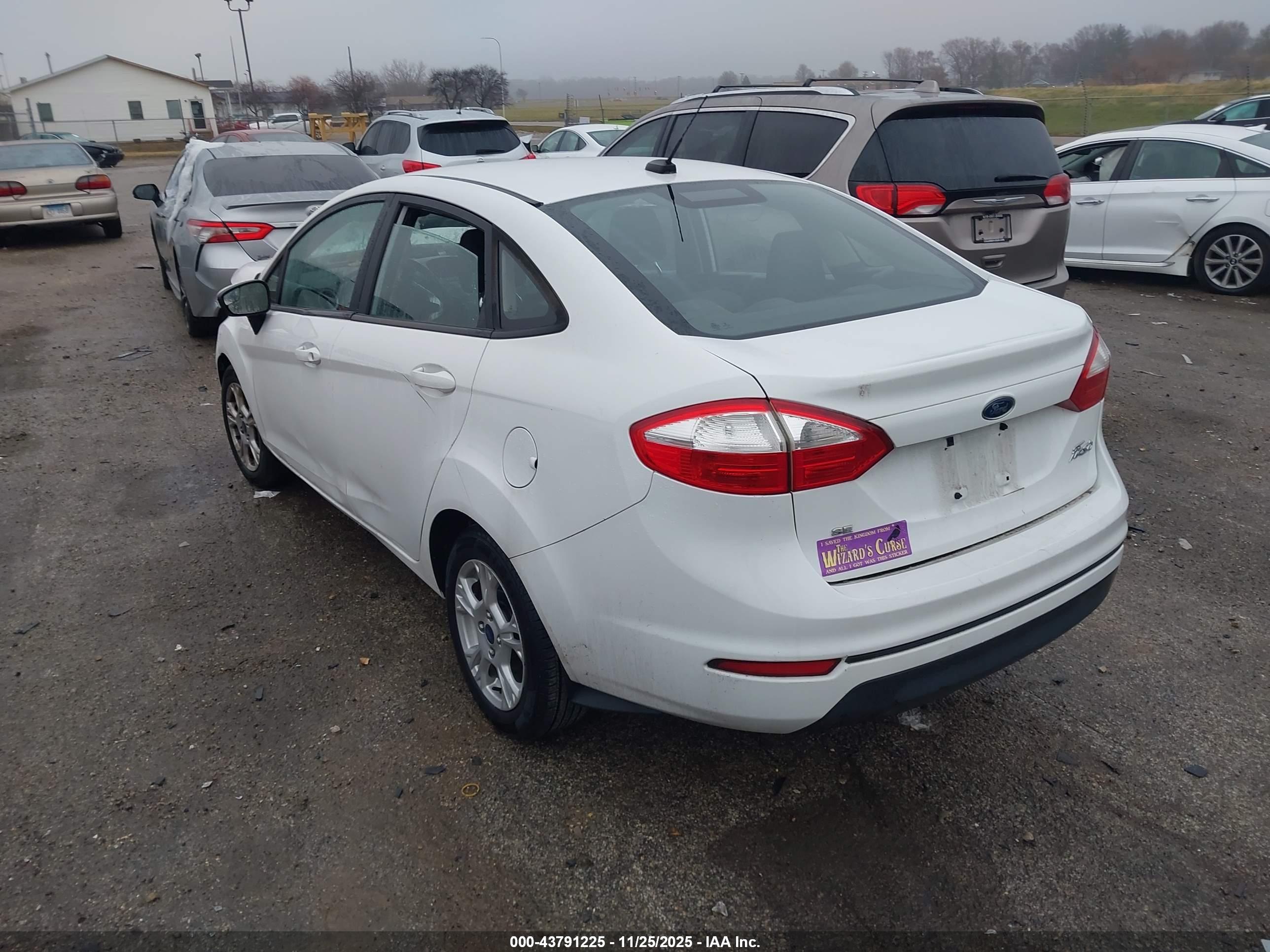 FORD FIESTA image 3
