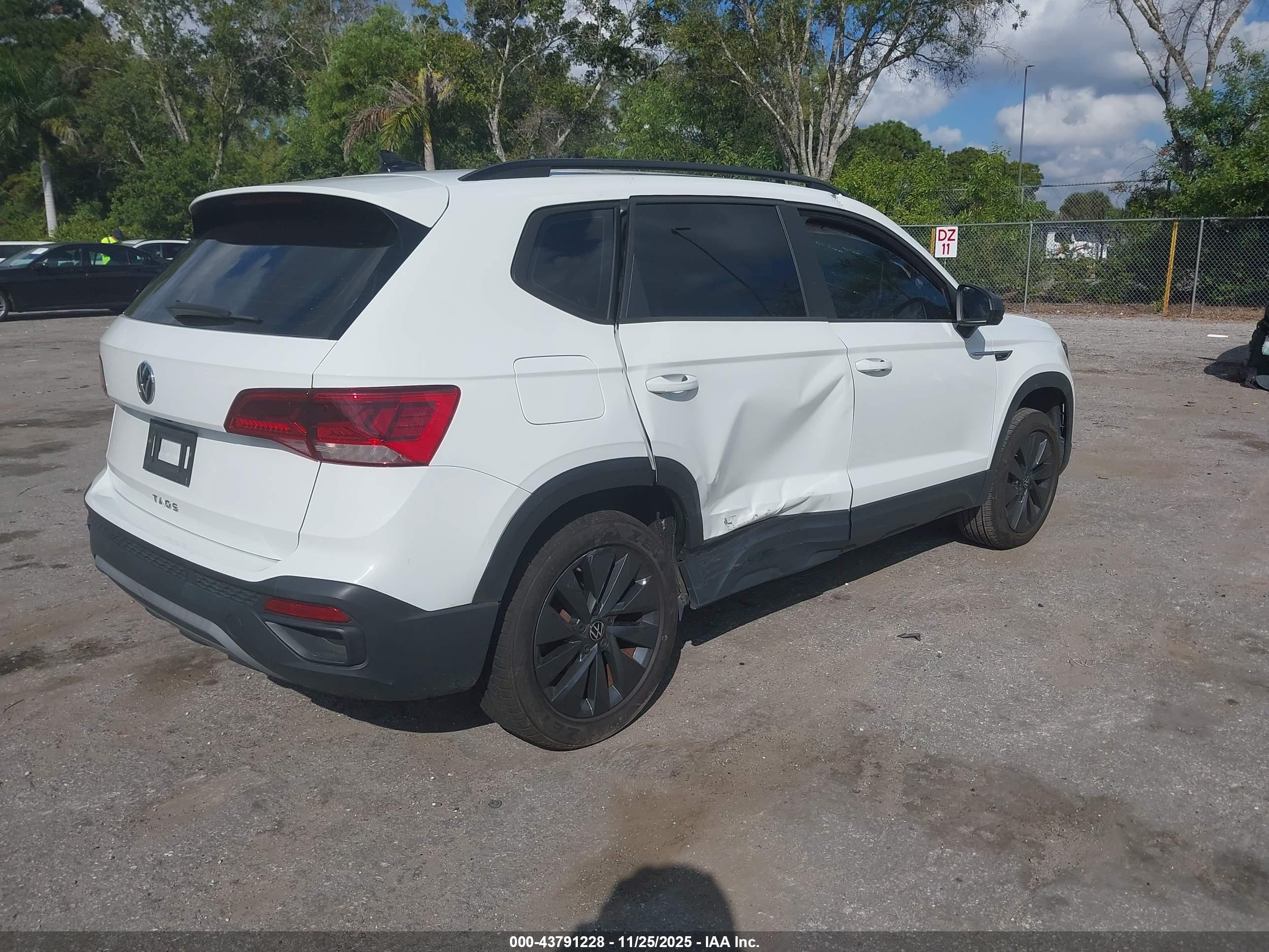 VOLKSWAGEN TAOS image 4