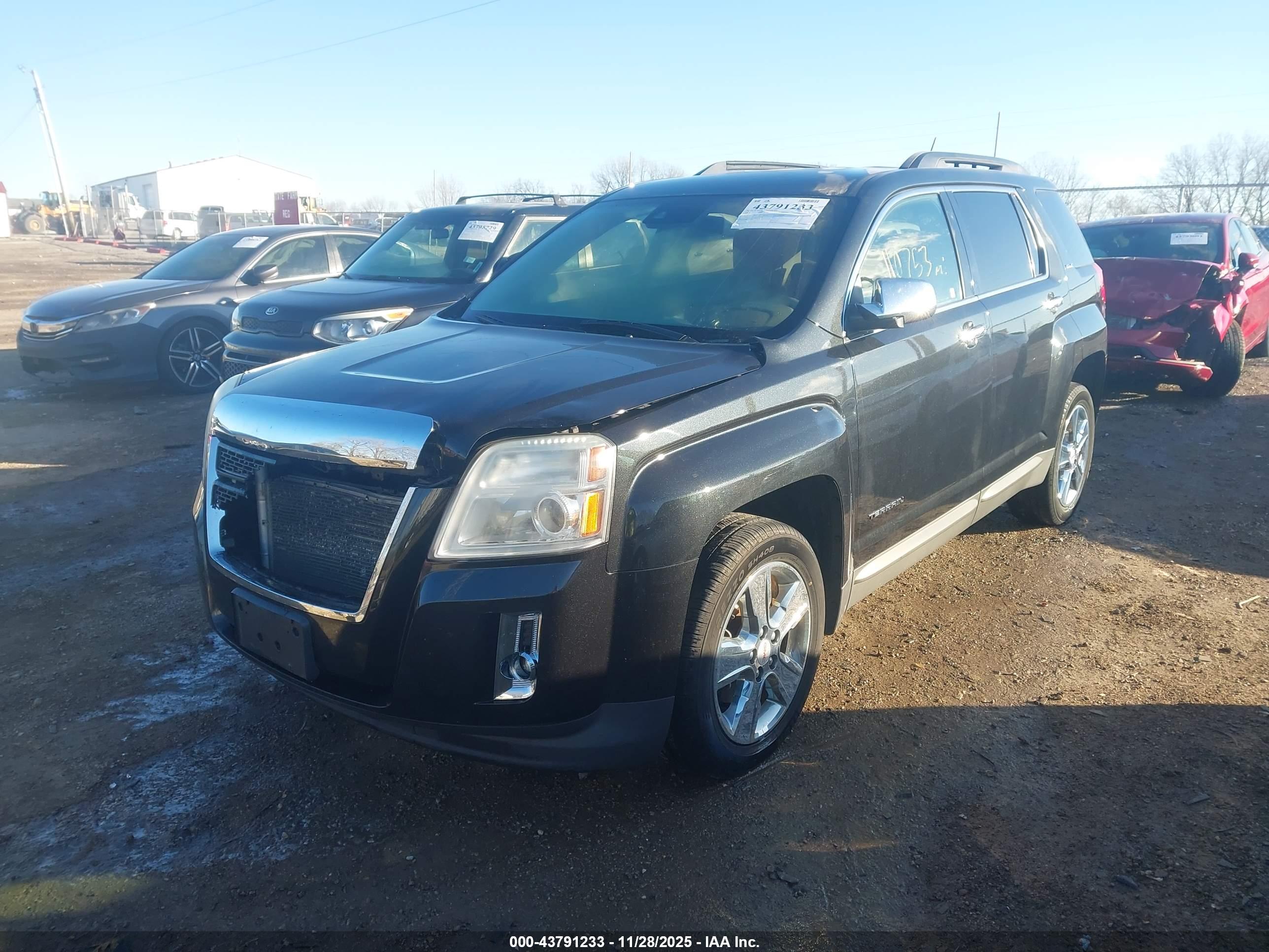 GMC TERRAIN image 2