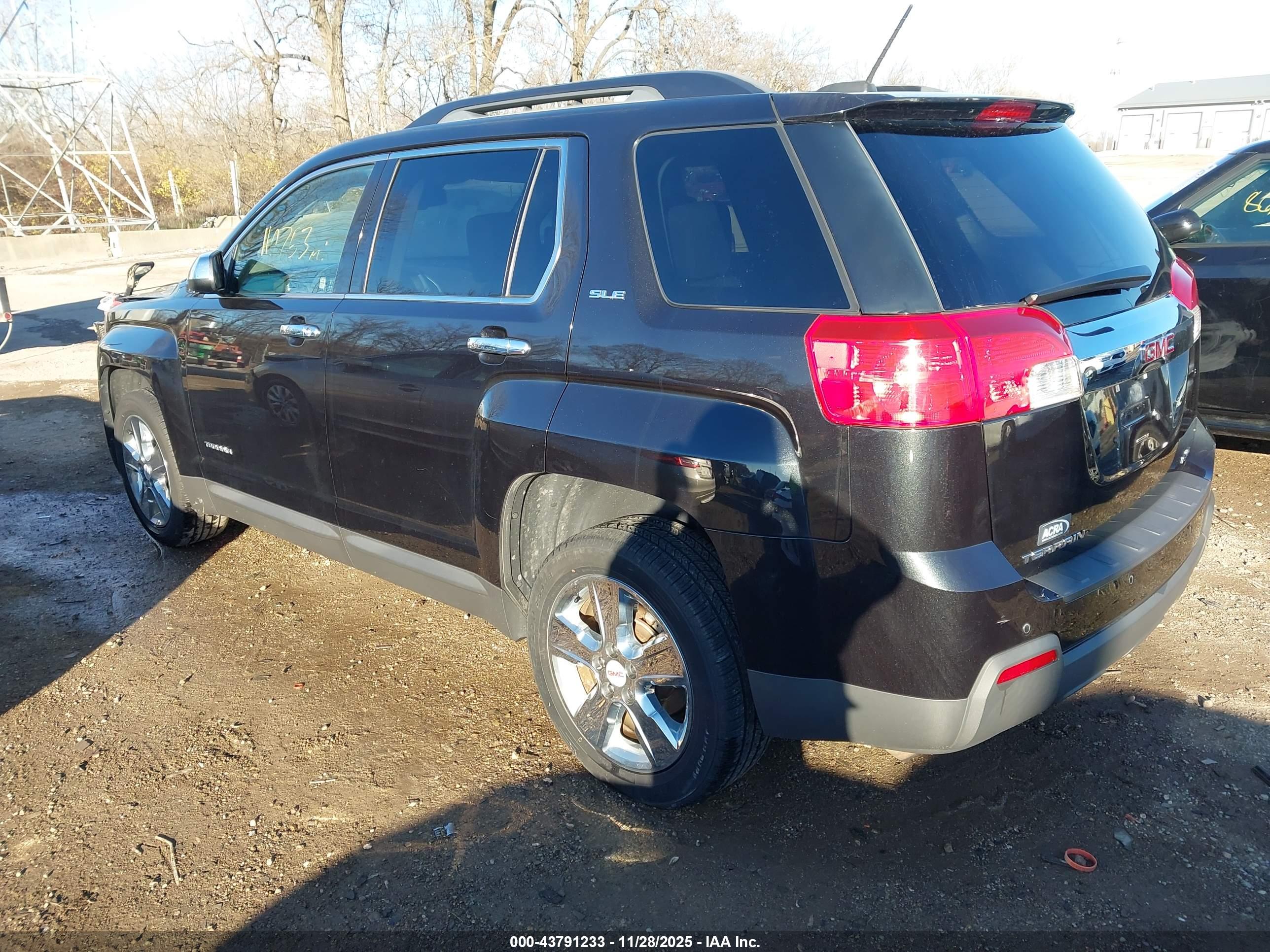 GMC TERRAIN image 3