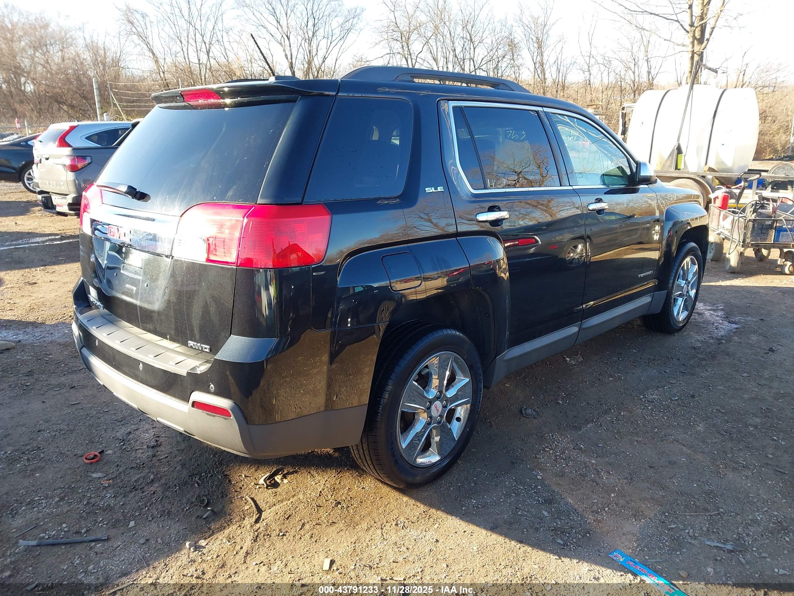 GMC TERRAIN image 4