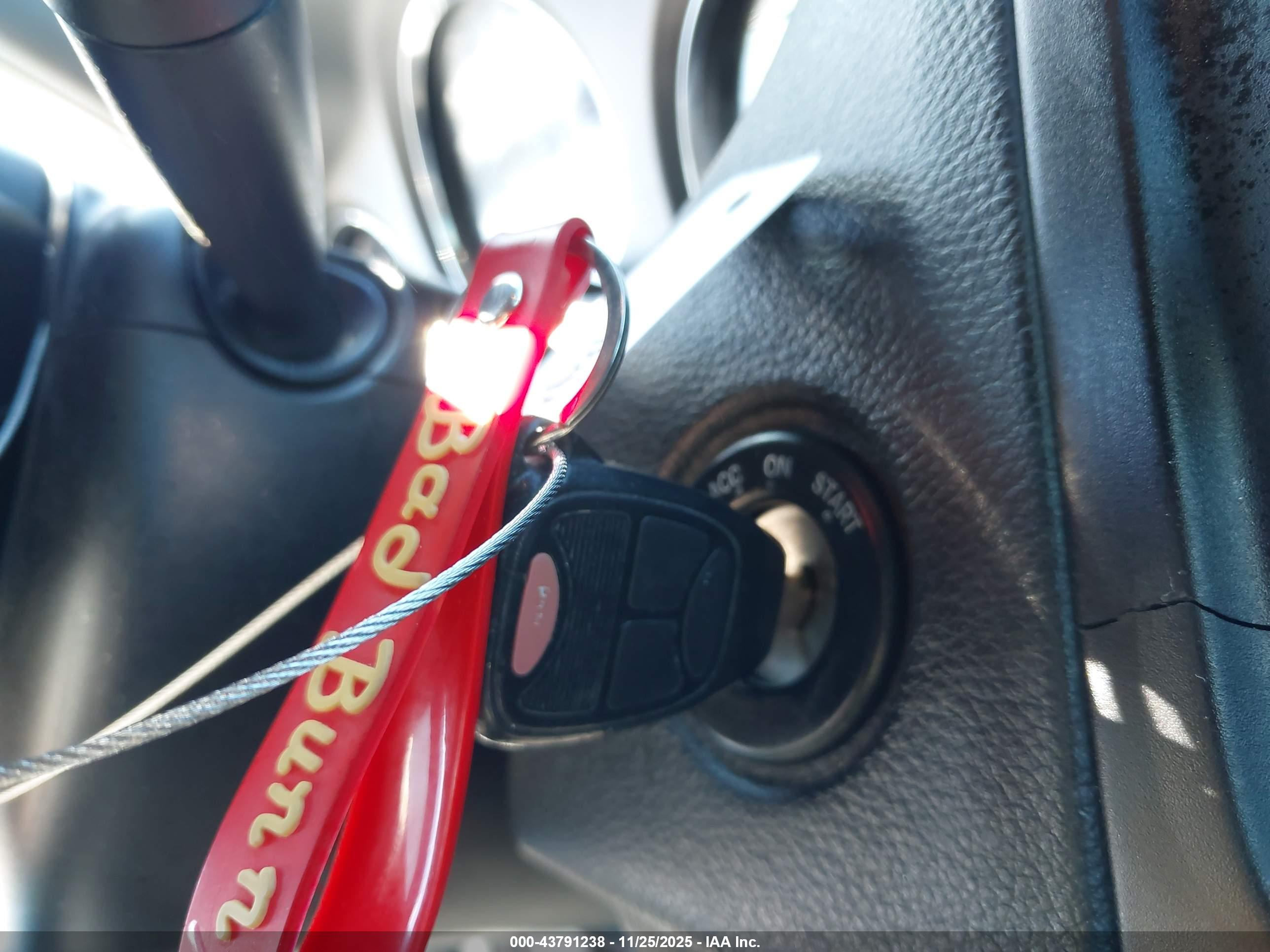 DODGE AVENGER image 11