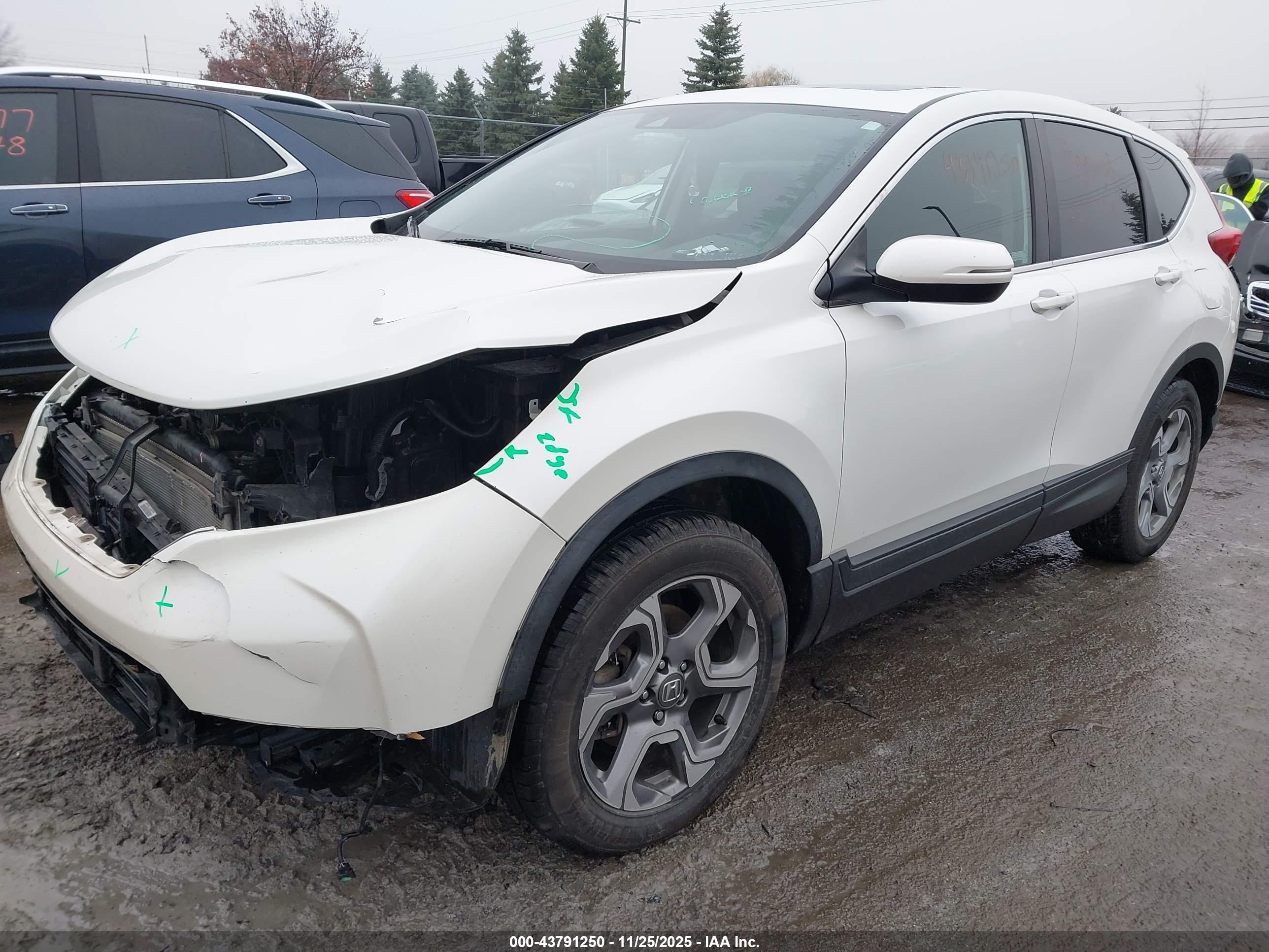 HONDA CR-V image 2