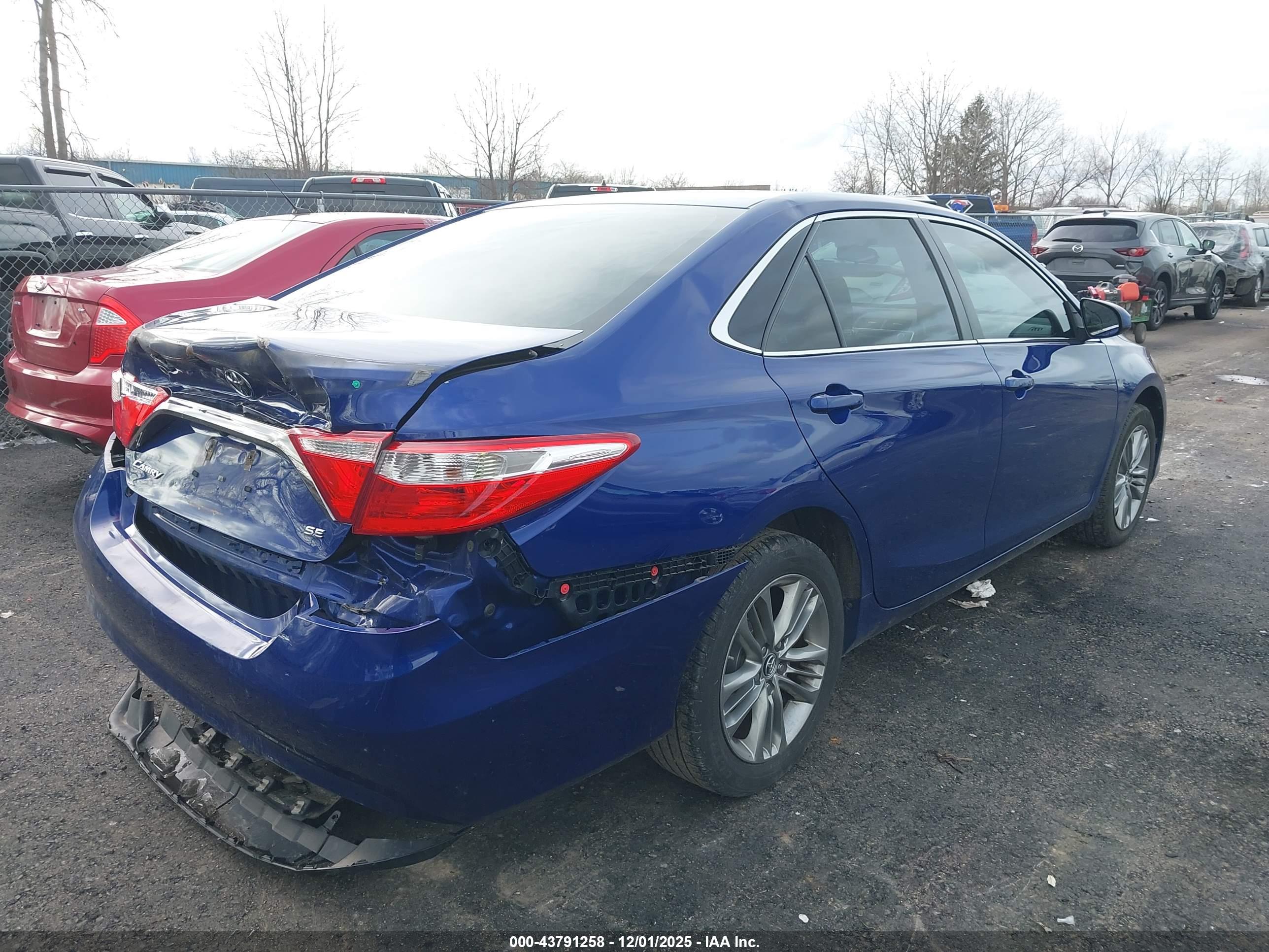 TOYOTA CAMRY image 4