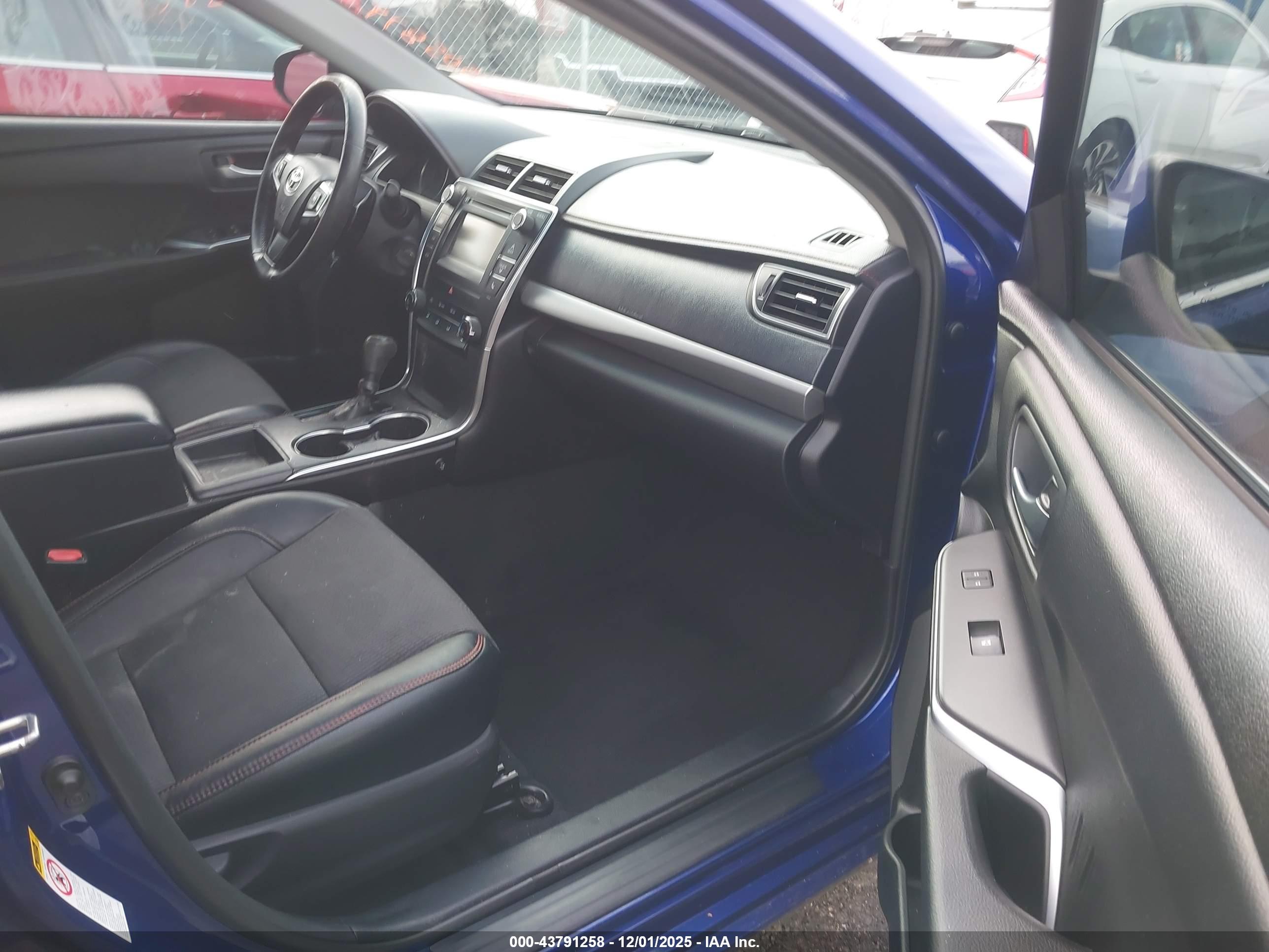 TOYOTA CAMRY image 5