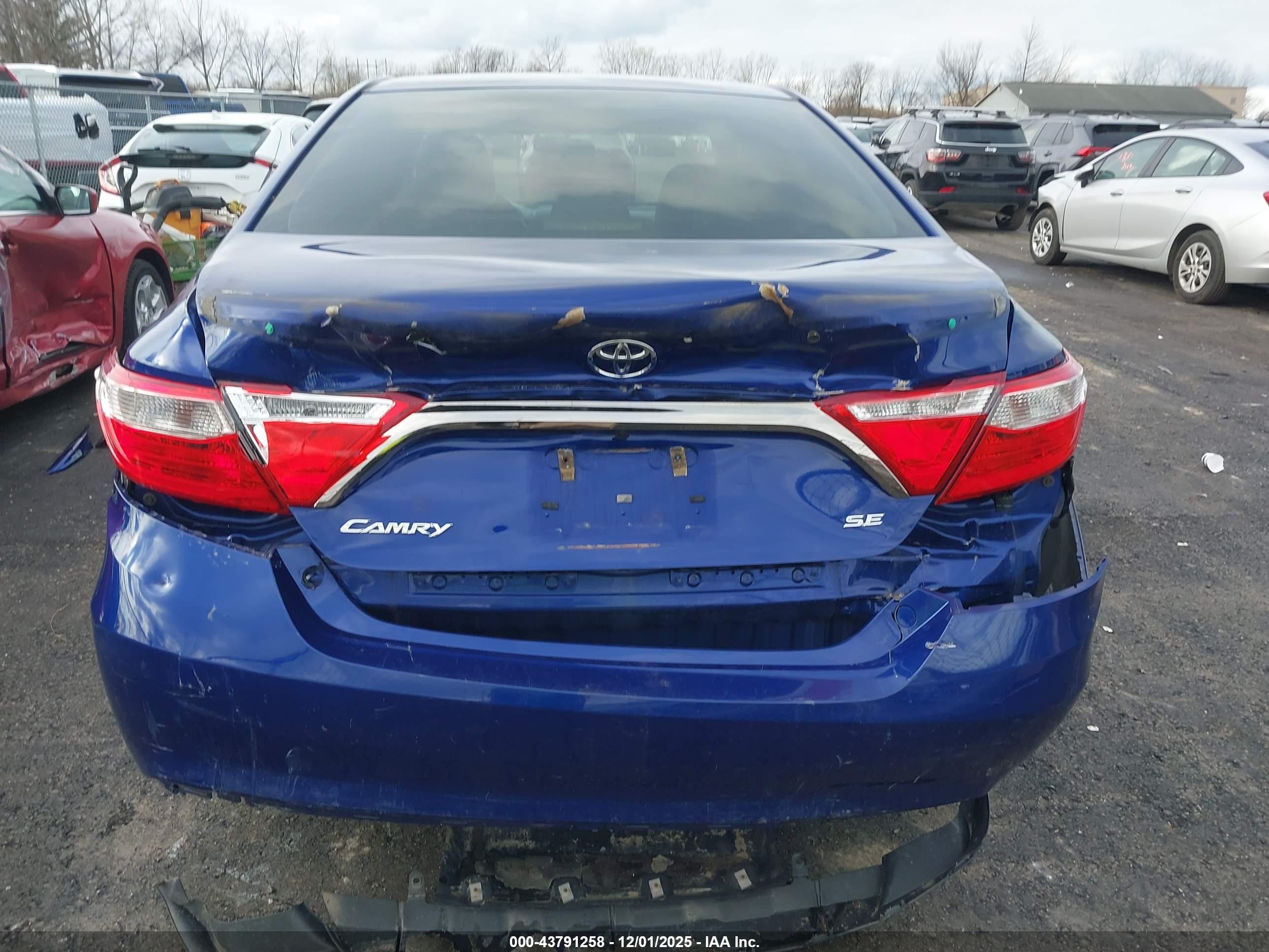 TOYOTA CAMRY image 6