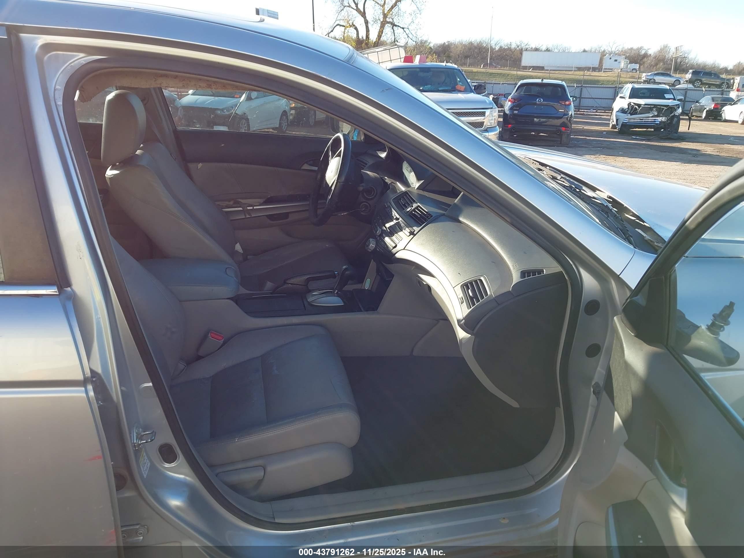 HONDA ACCORD image 5