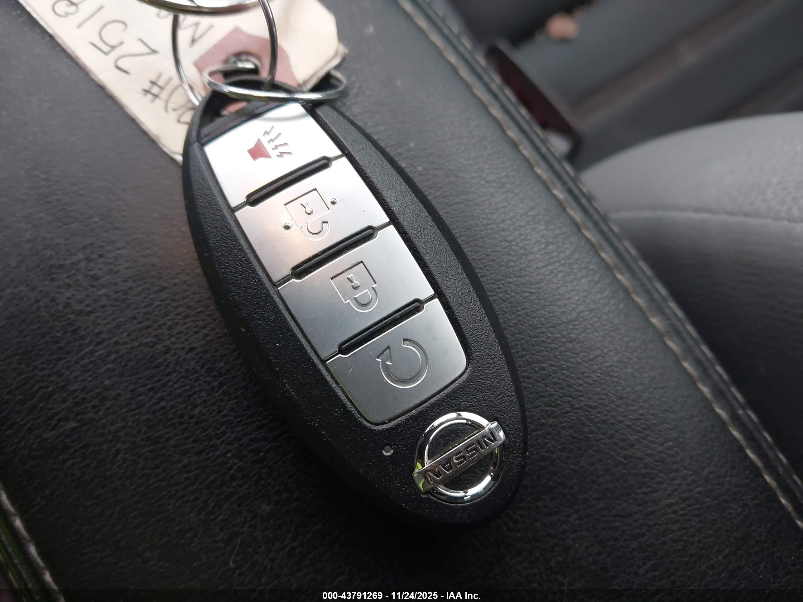 NISSAN KICKS image 11