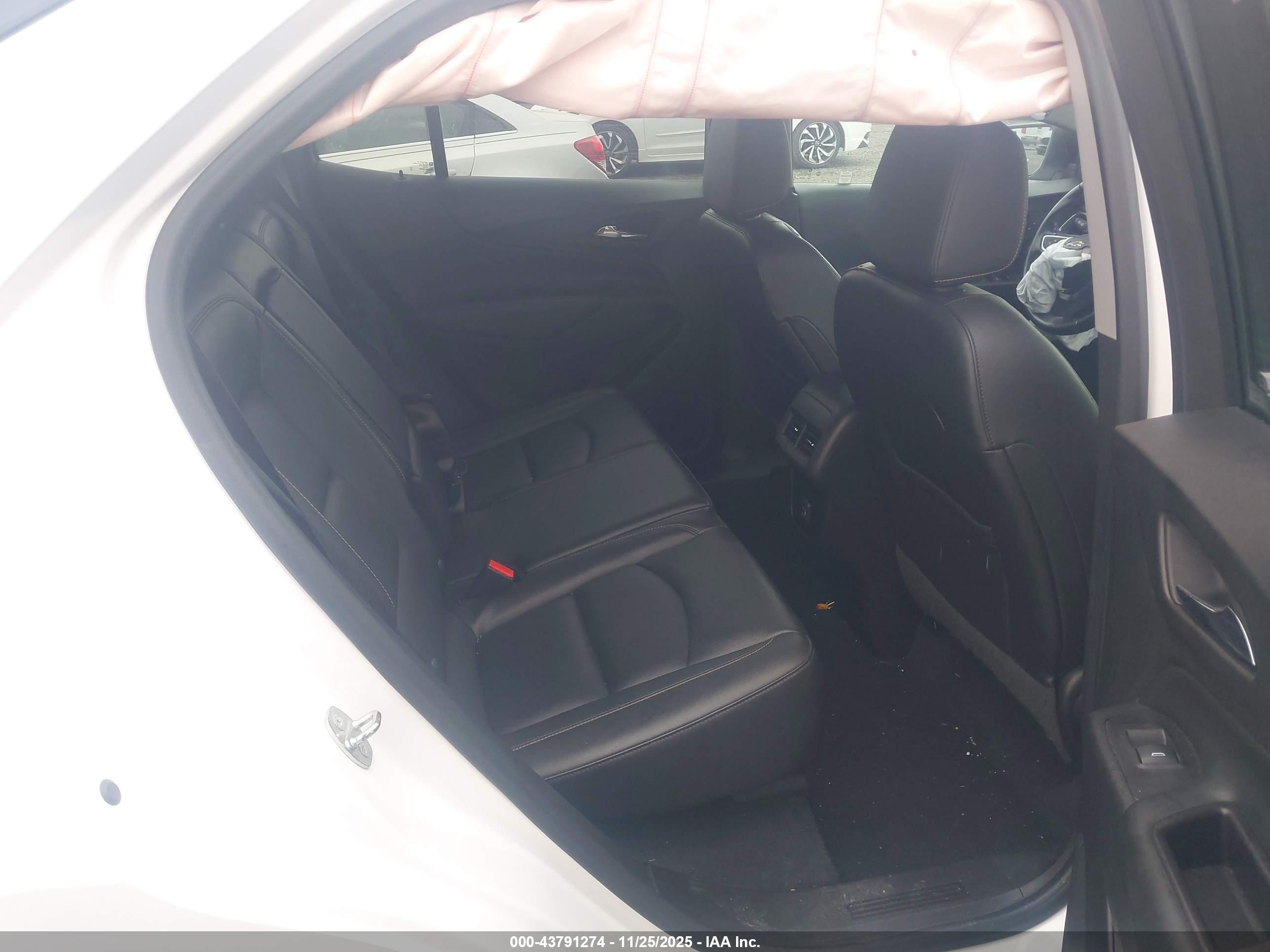 CHEVROLET EQUINOX image 8