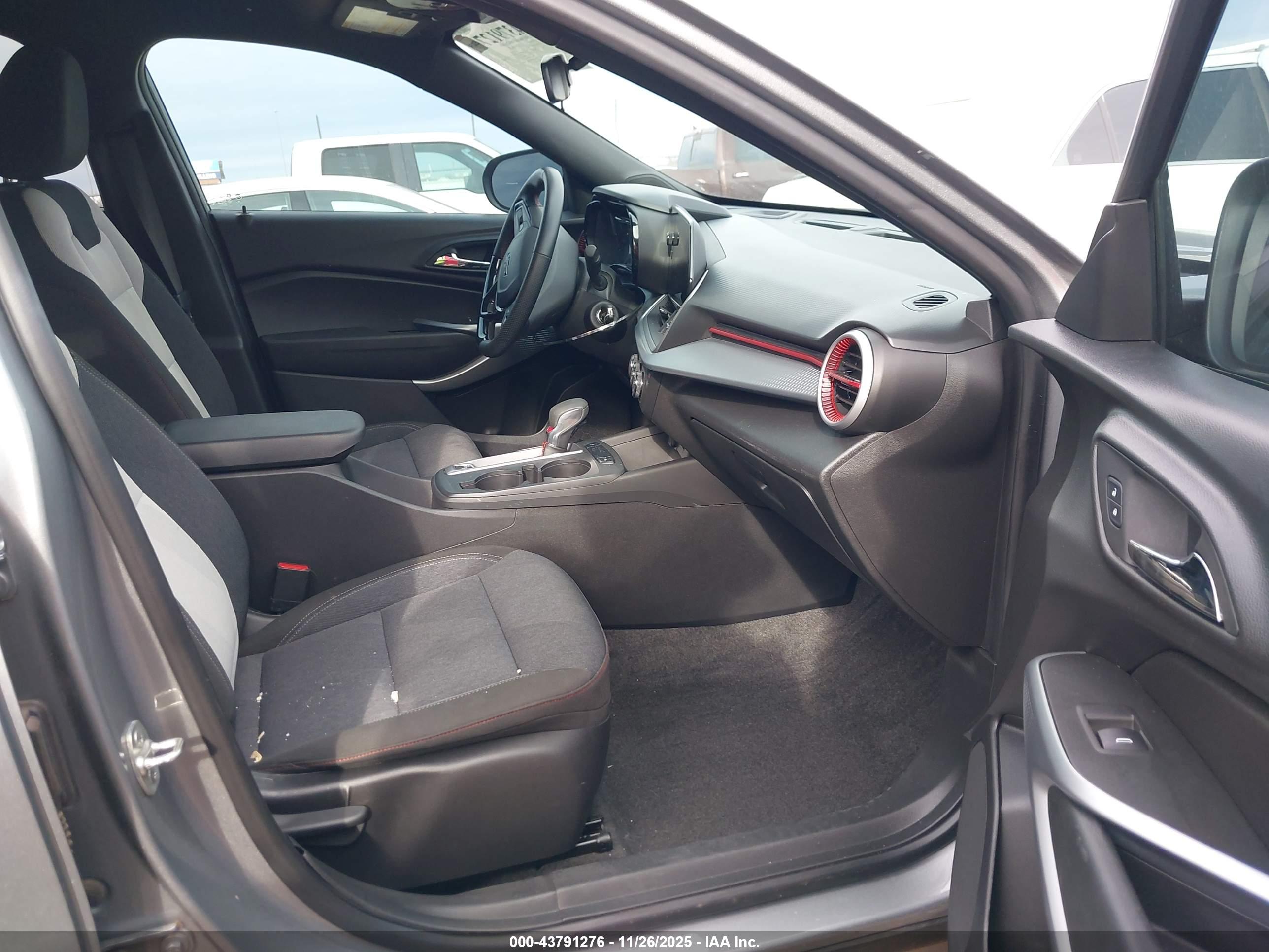 CHEVROLET TRAX image 5