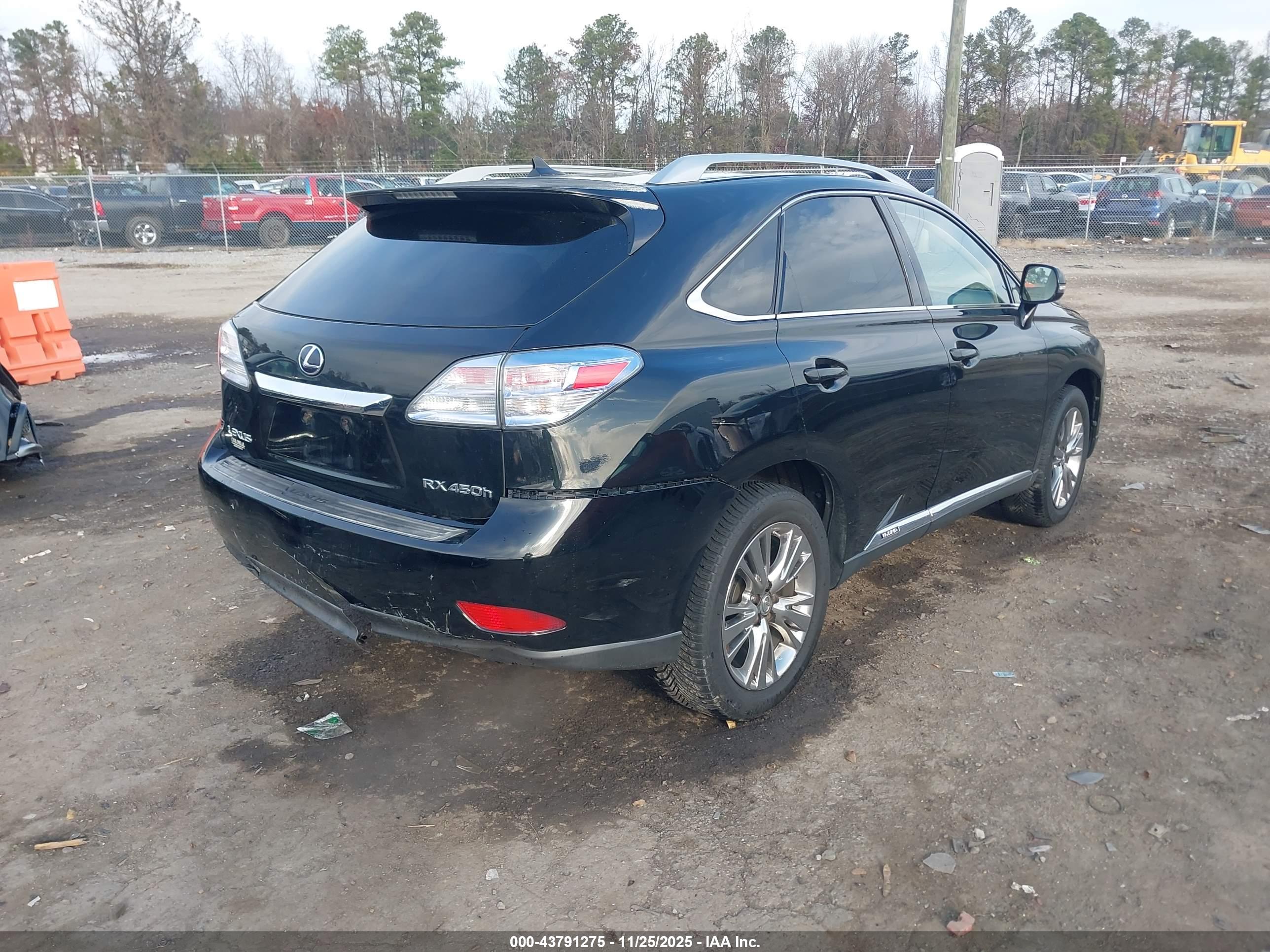 LEXUS RX image 4