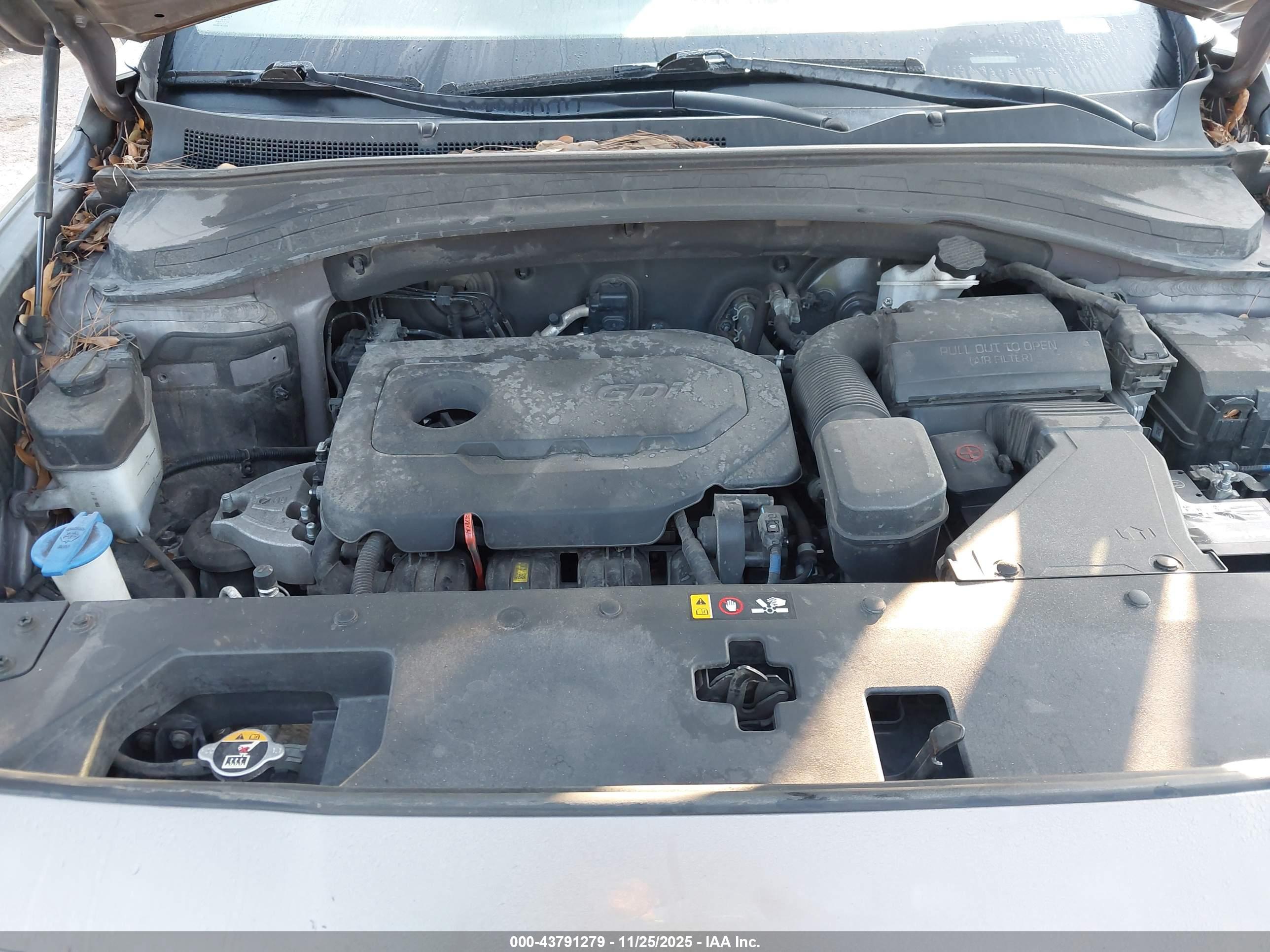 HYUNDAI SANTA image 10