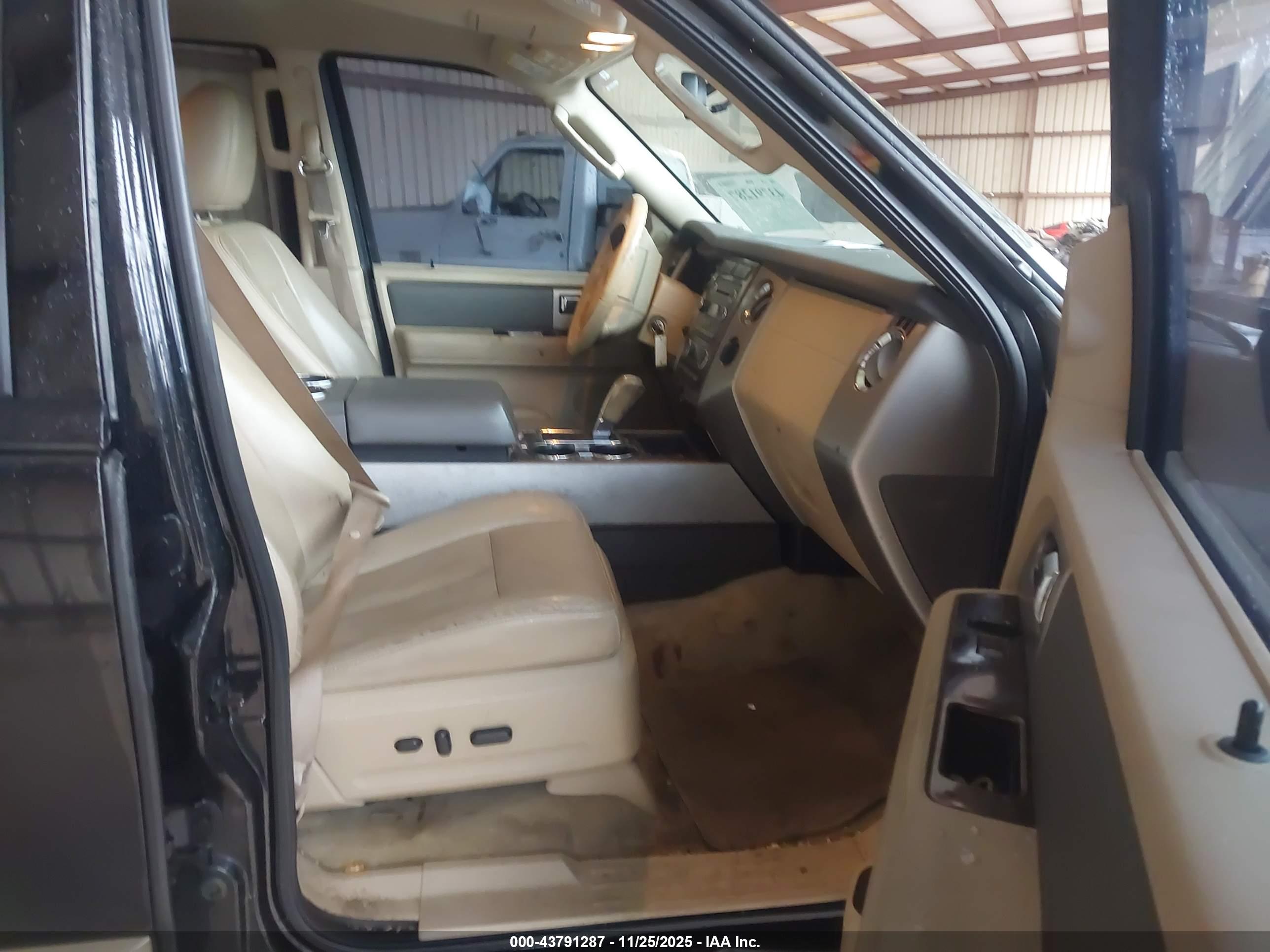 FORD EXPEDITION image 5