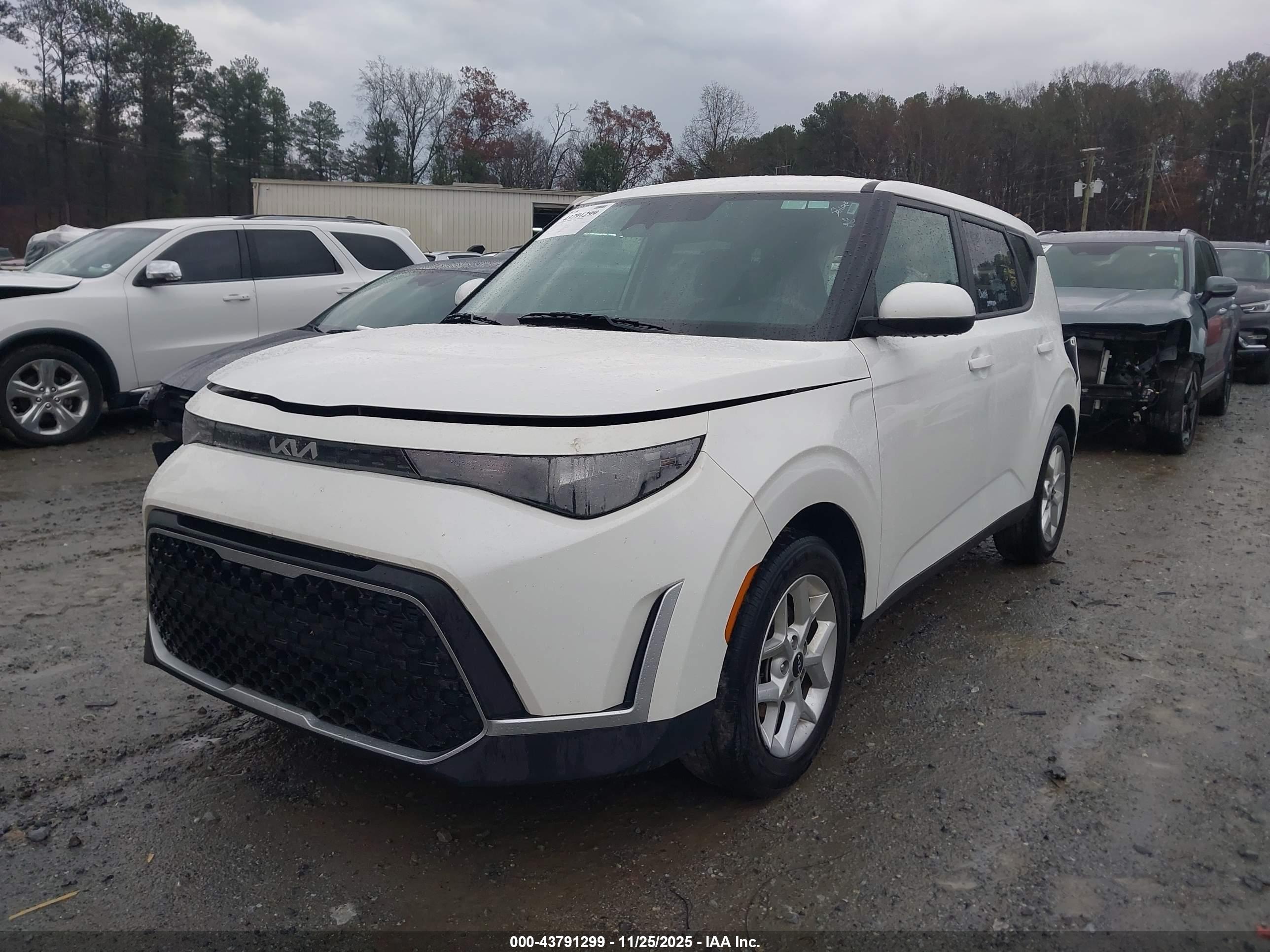 KIA SOUL image 2