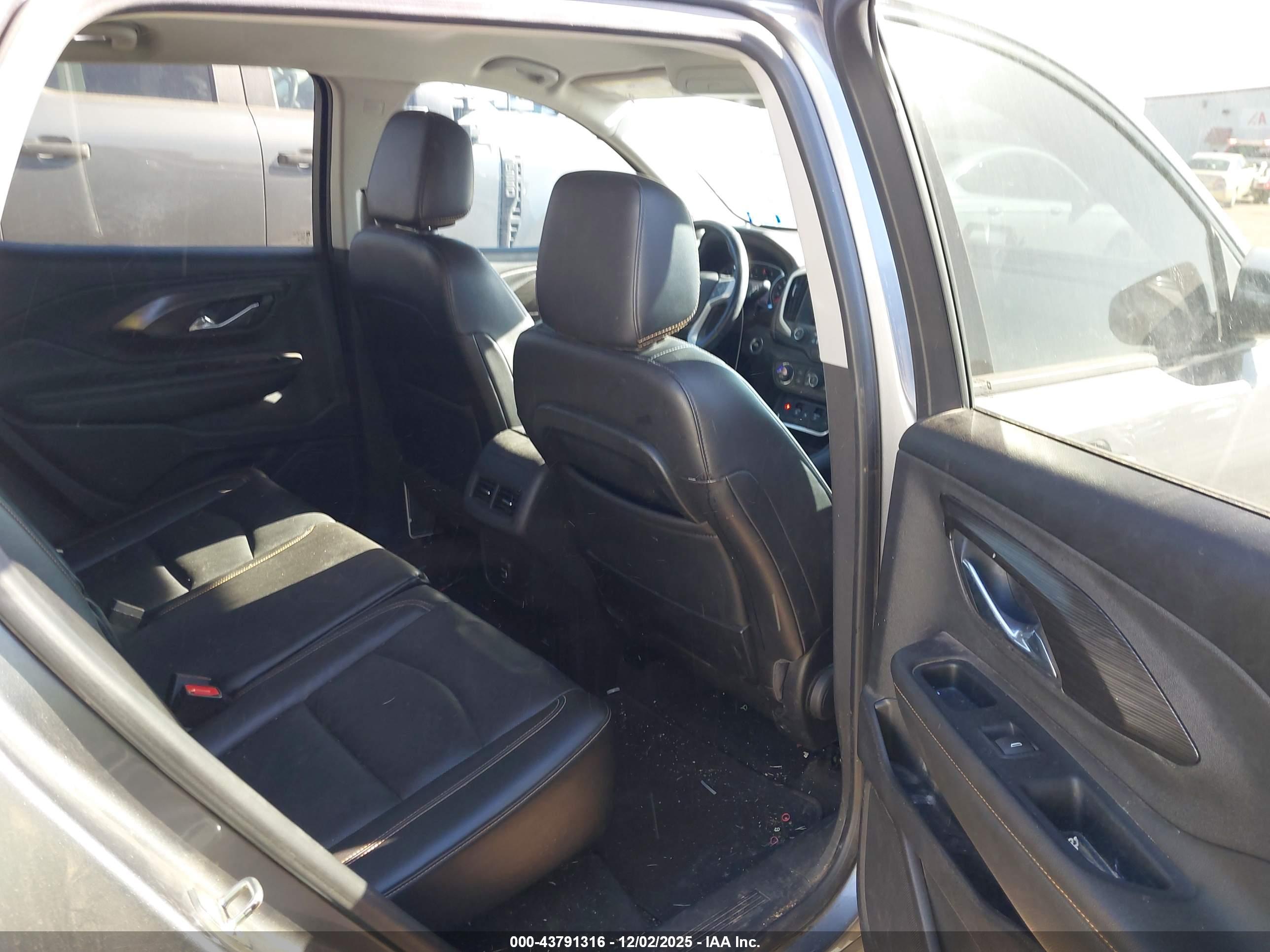 GMC TERRAIN image 8