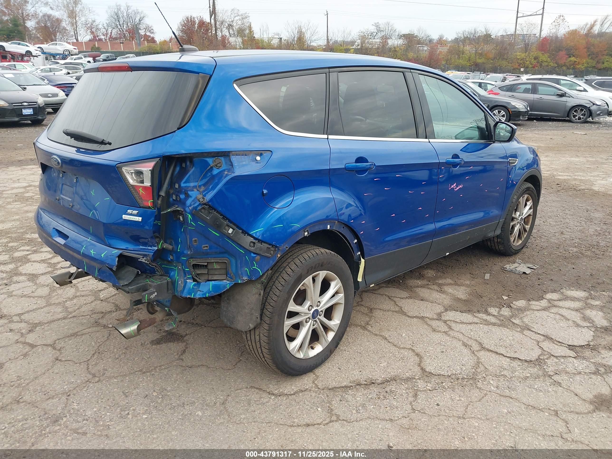 FORD ESCAPE image 4