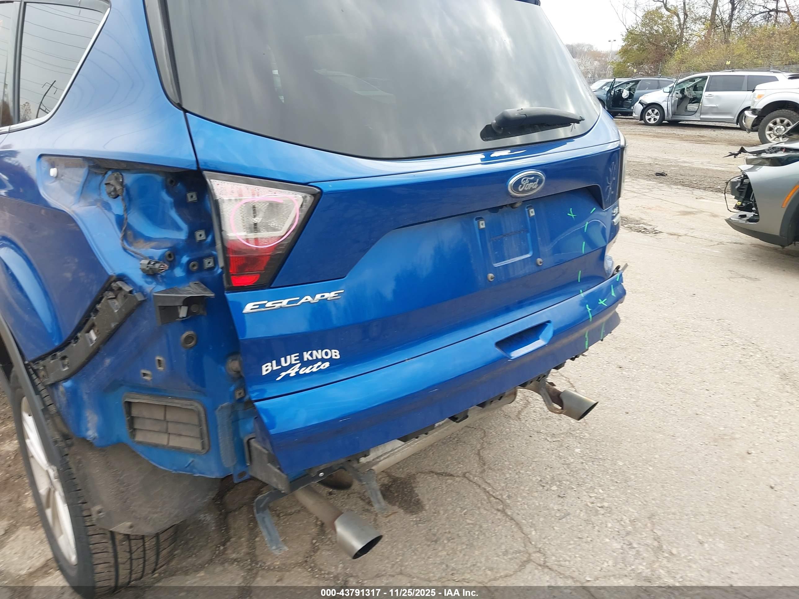 FORD ESCAPE image 6