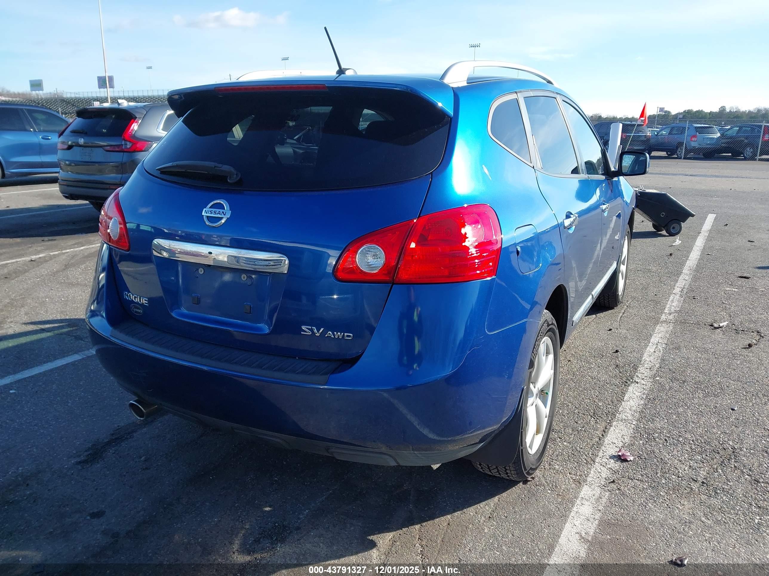 NISSAN ROGUE image 4