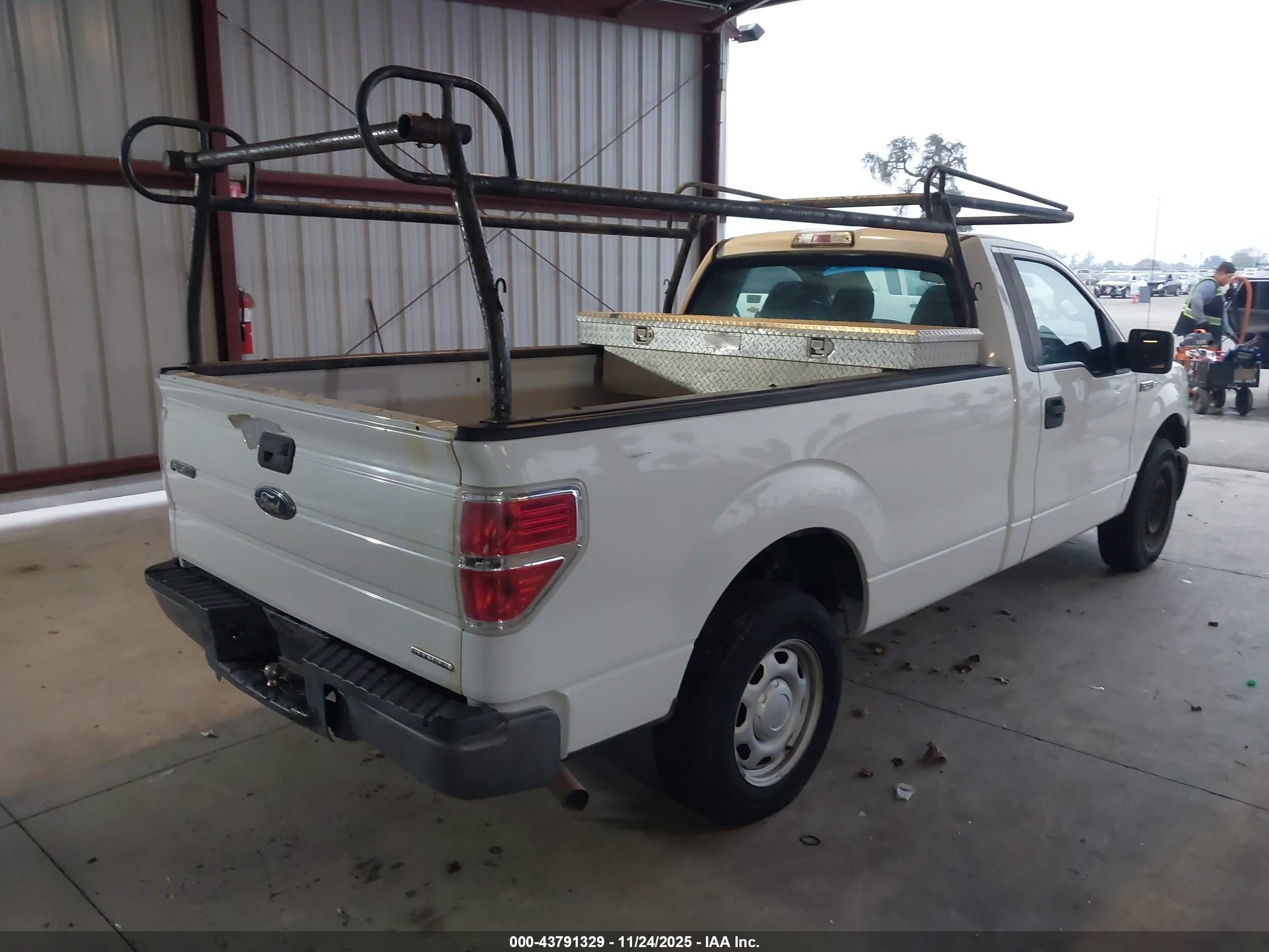 FORD F-150 image 4