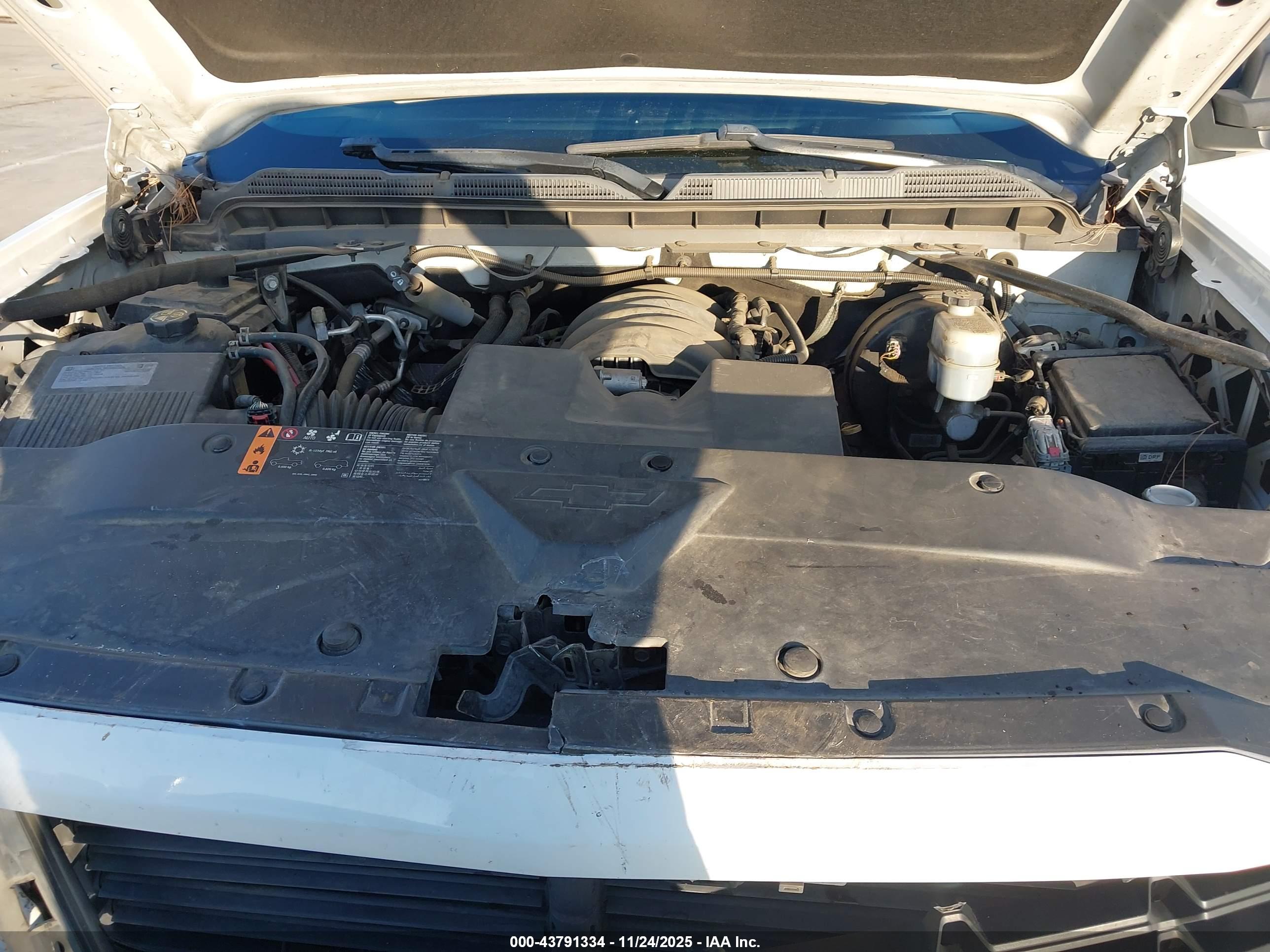 CHEVROLET SILVERADO image 10