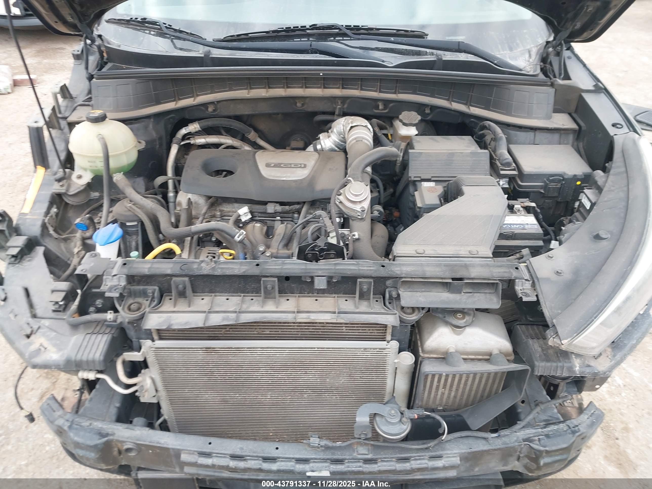 HYUNDAI TUCSON image 10