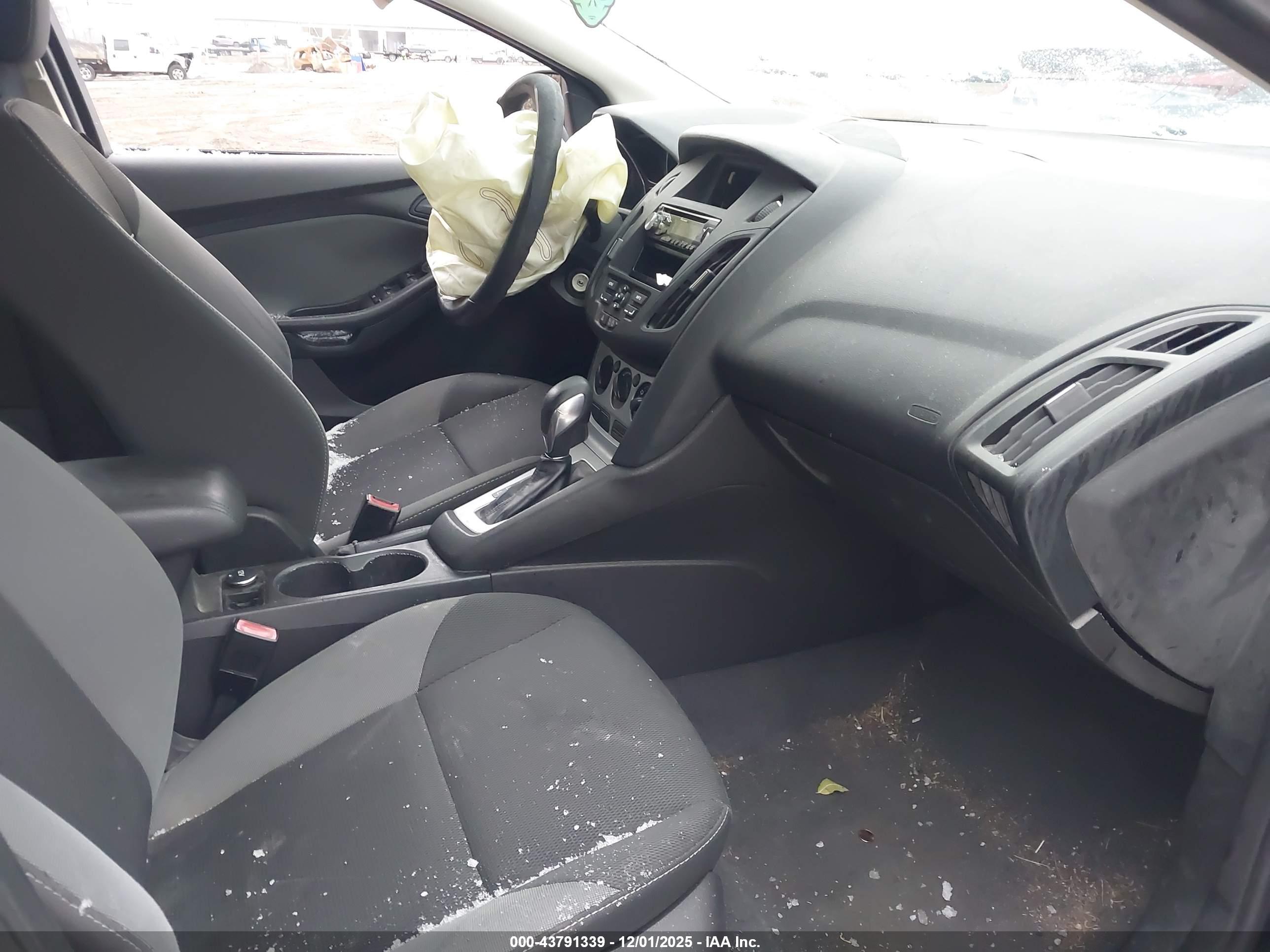FORD FOCUS image 5