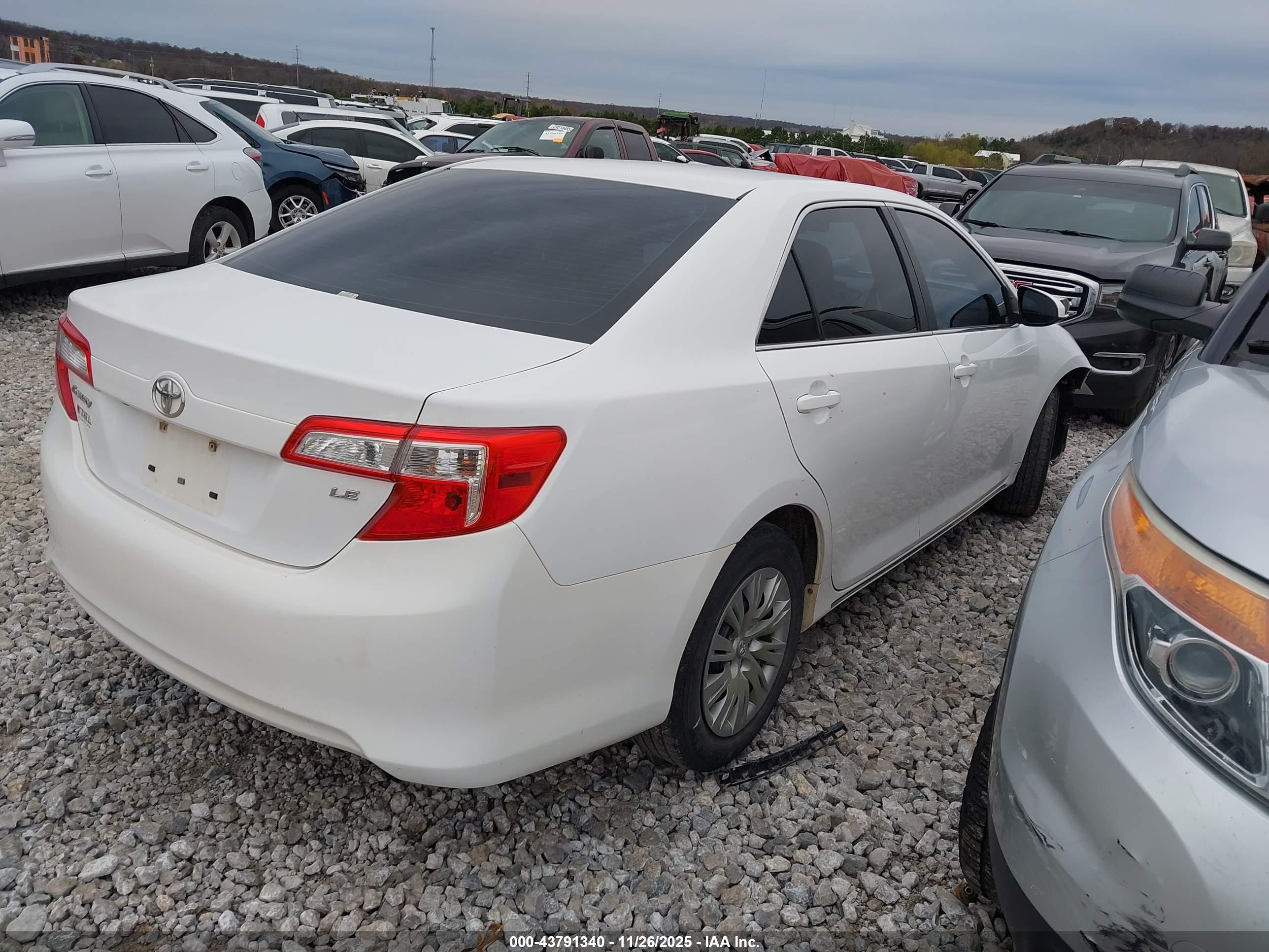 TOYOTA CAMRY image 4