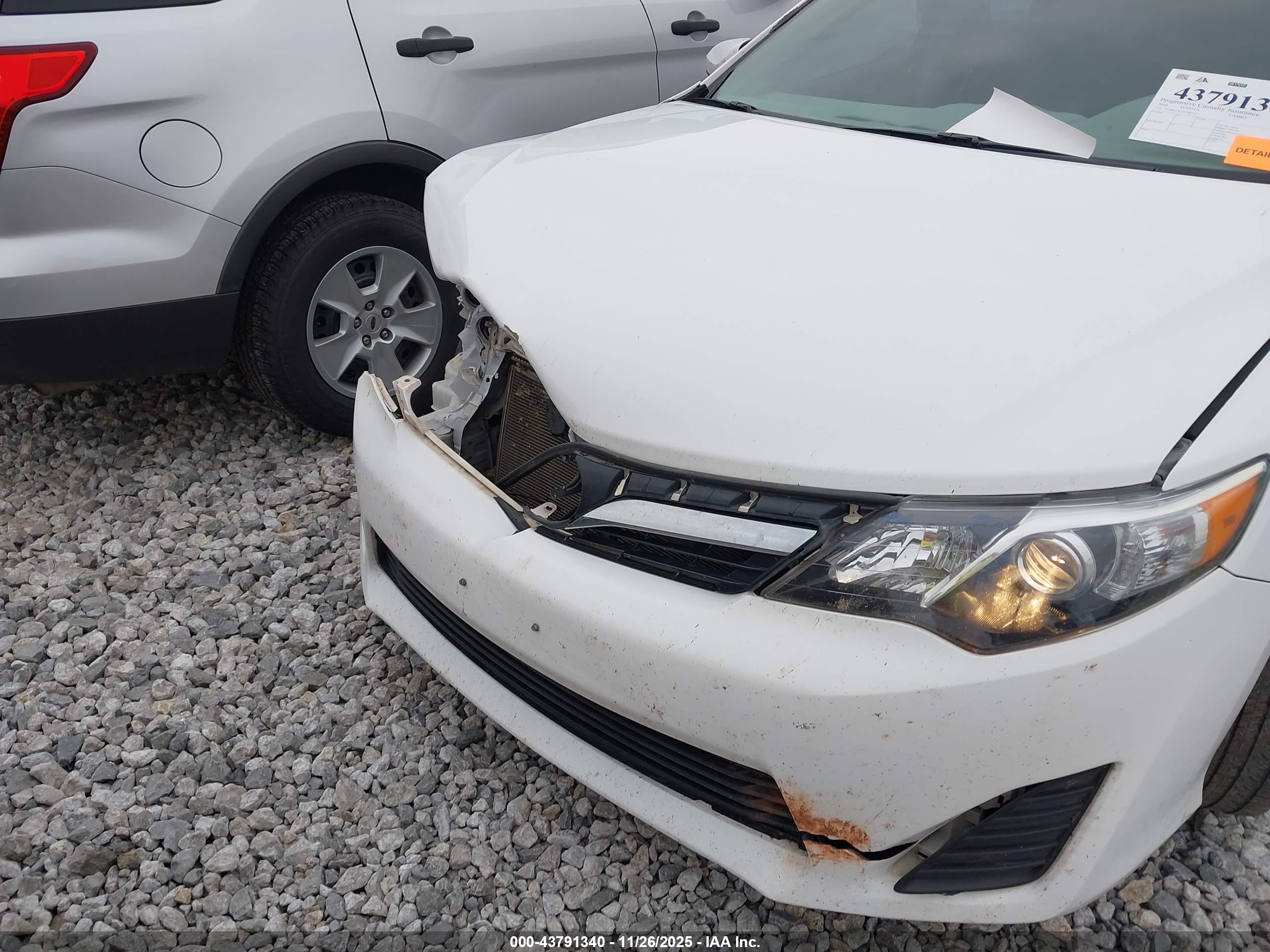 TOYOTA CAMRY image 6