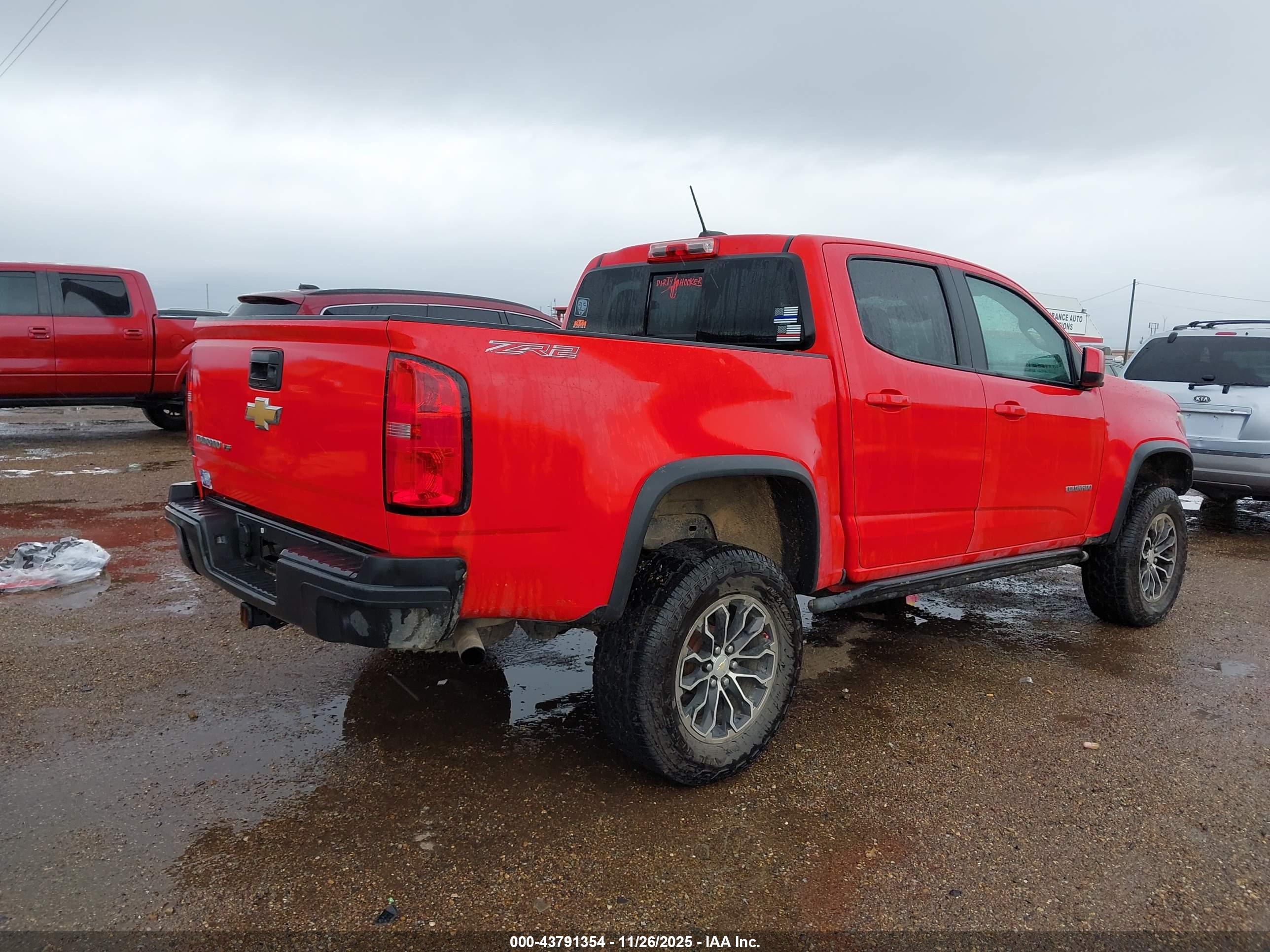 CHEVROLET COLORADO image 4