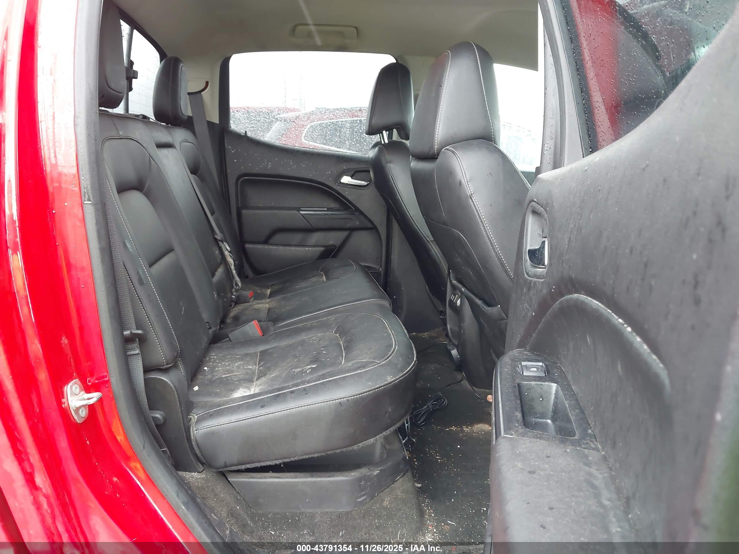 CHEVROLET COLORADO image 8