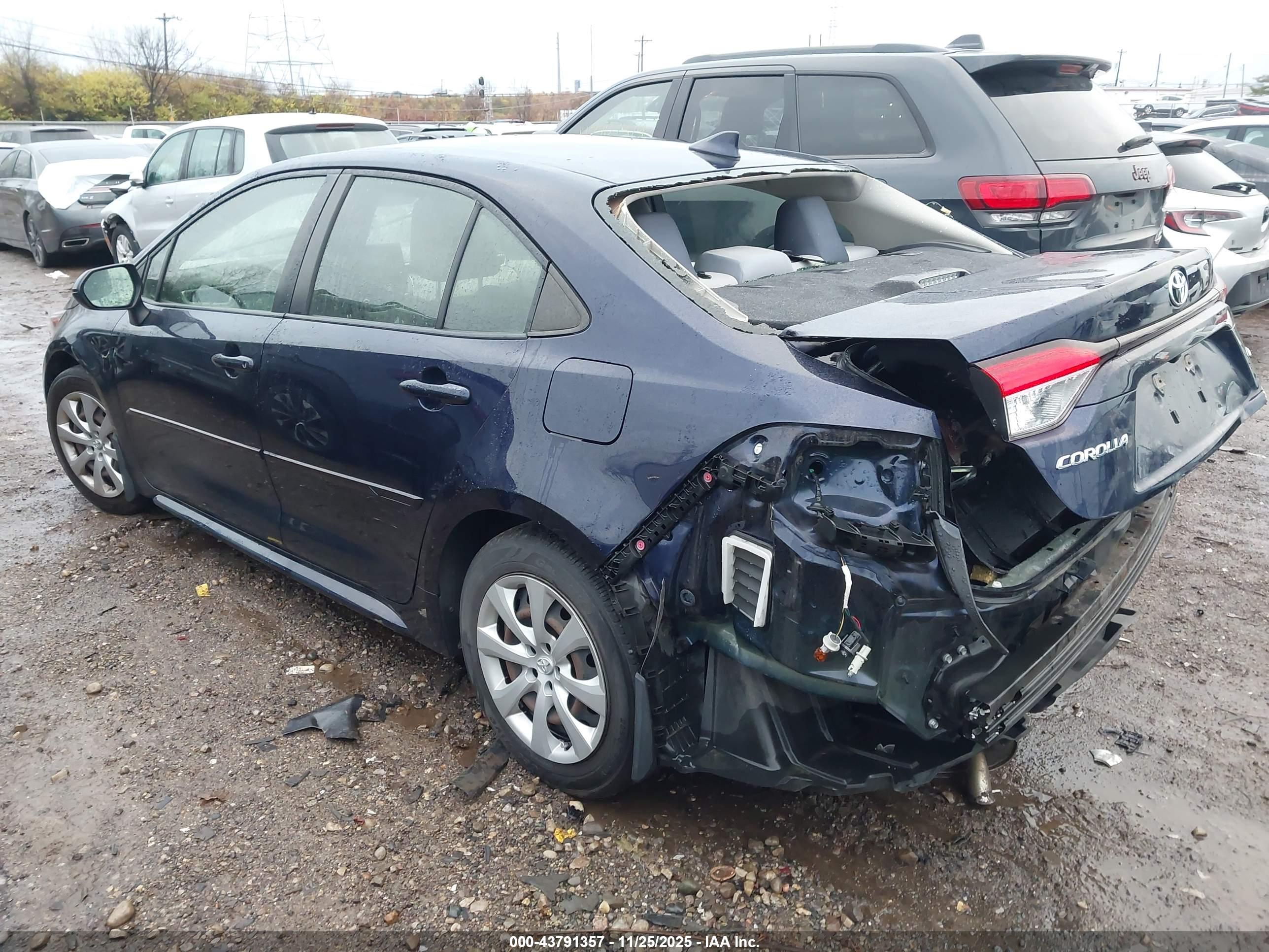 TOYOTA COROLLA image 3