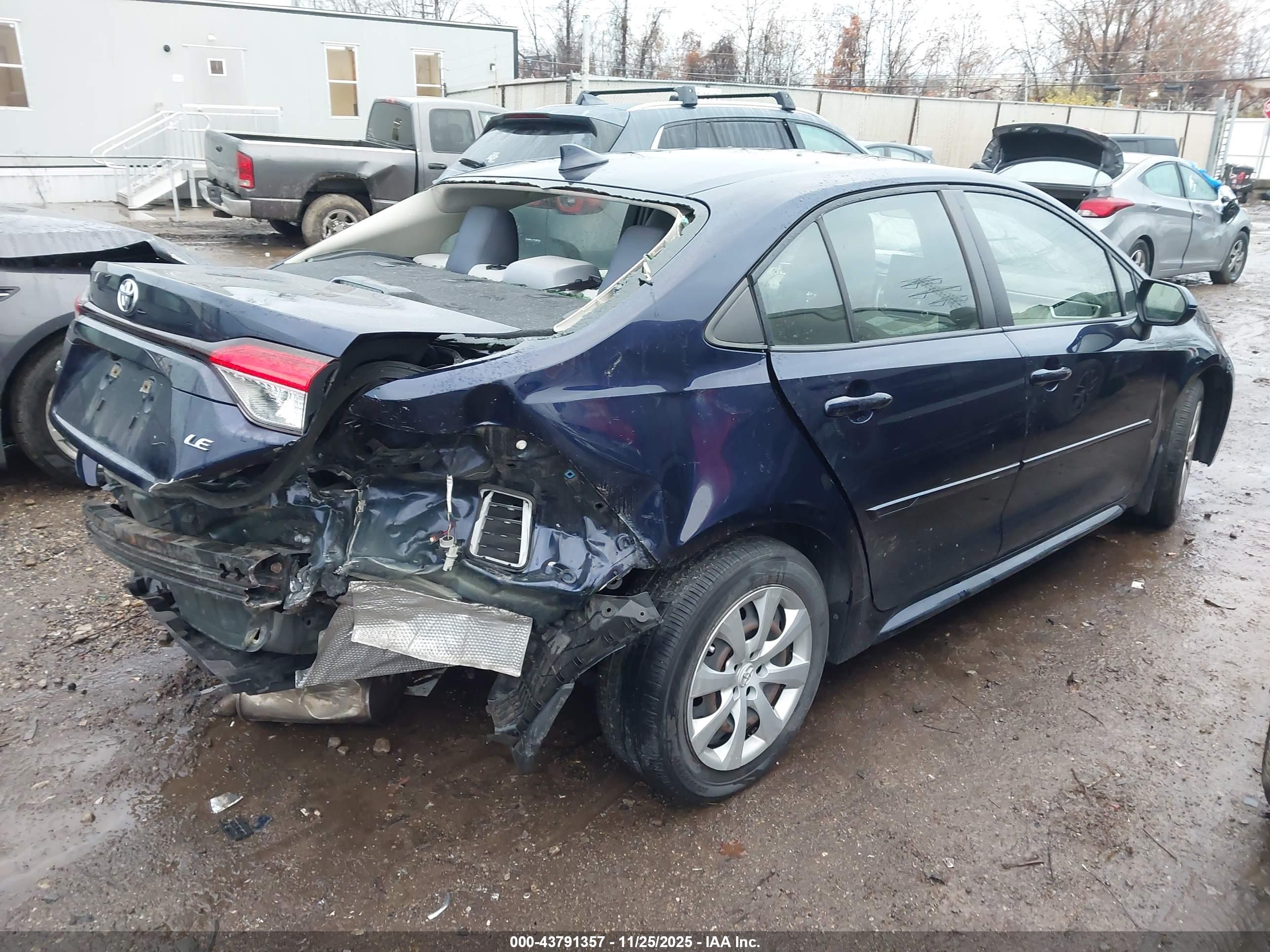 TOYOTA COROLLA image 4