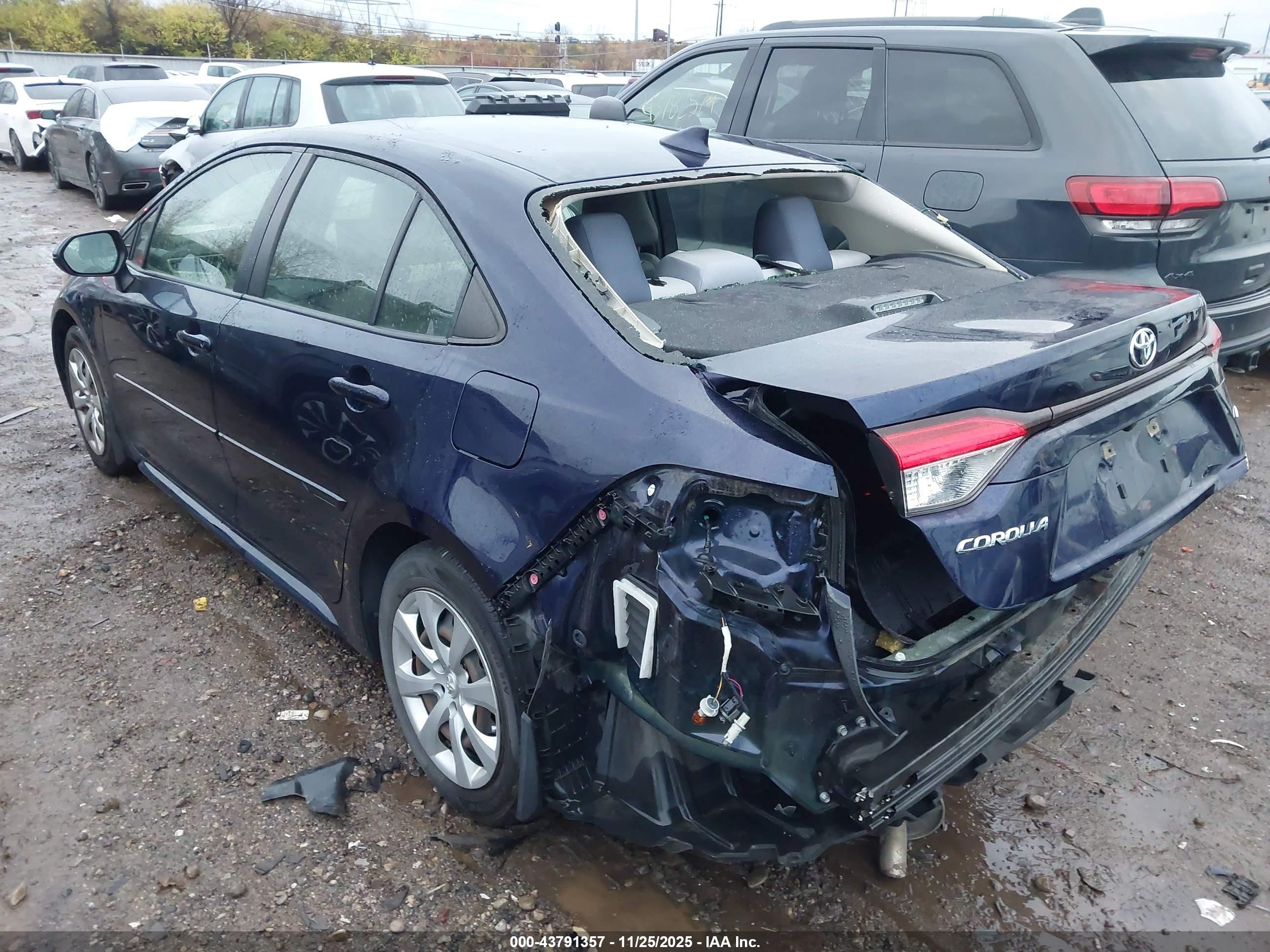 TOYOTA COROLLA image 6