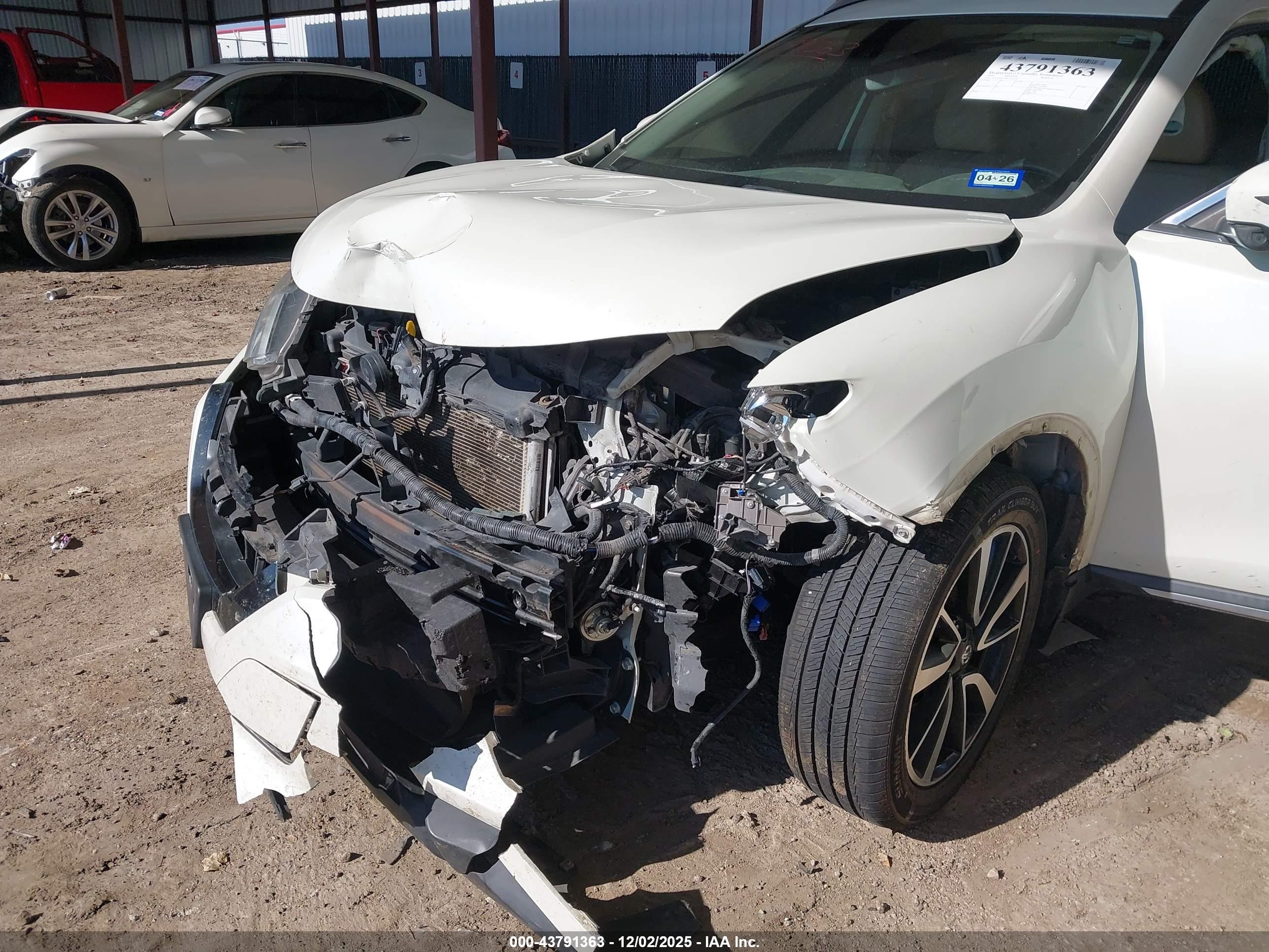 NISSAN ROGUE image 6