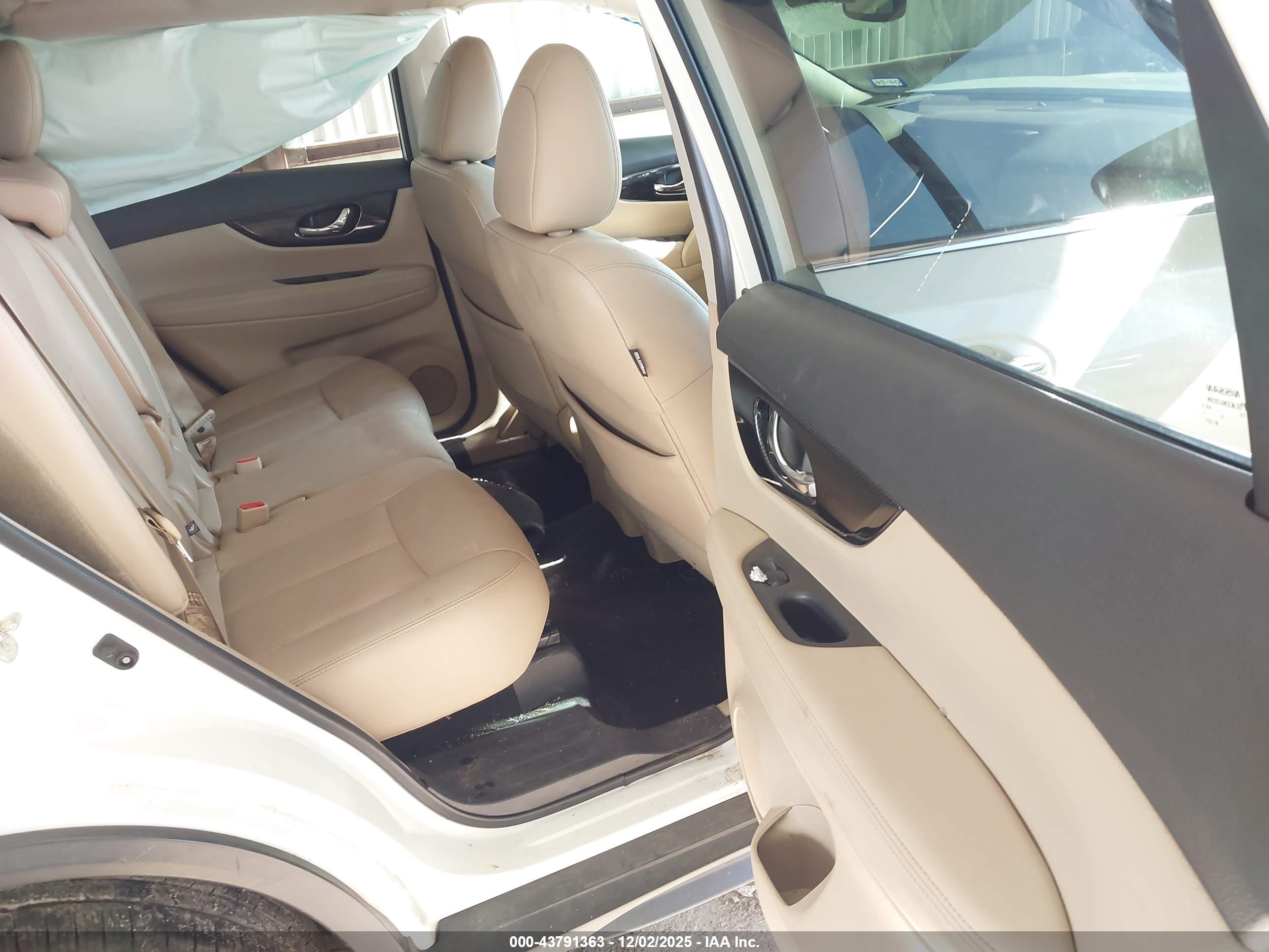 NISSAN ROGUE image 8