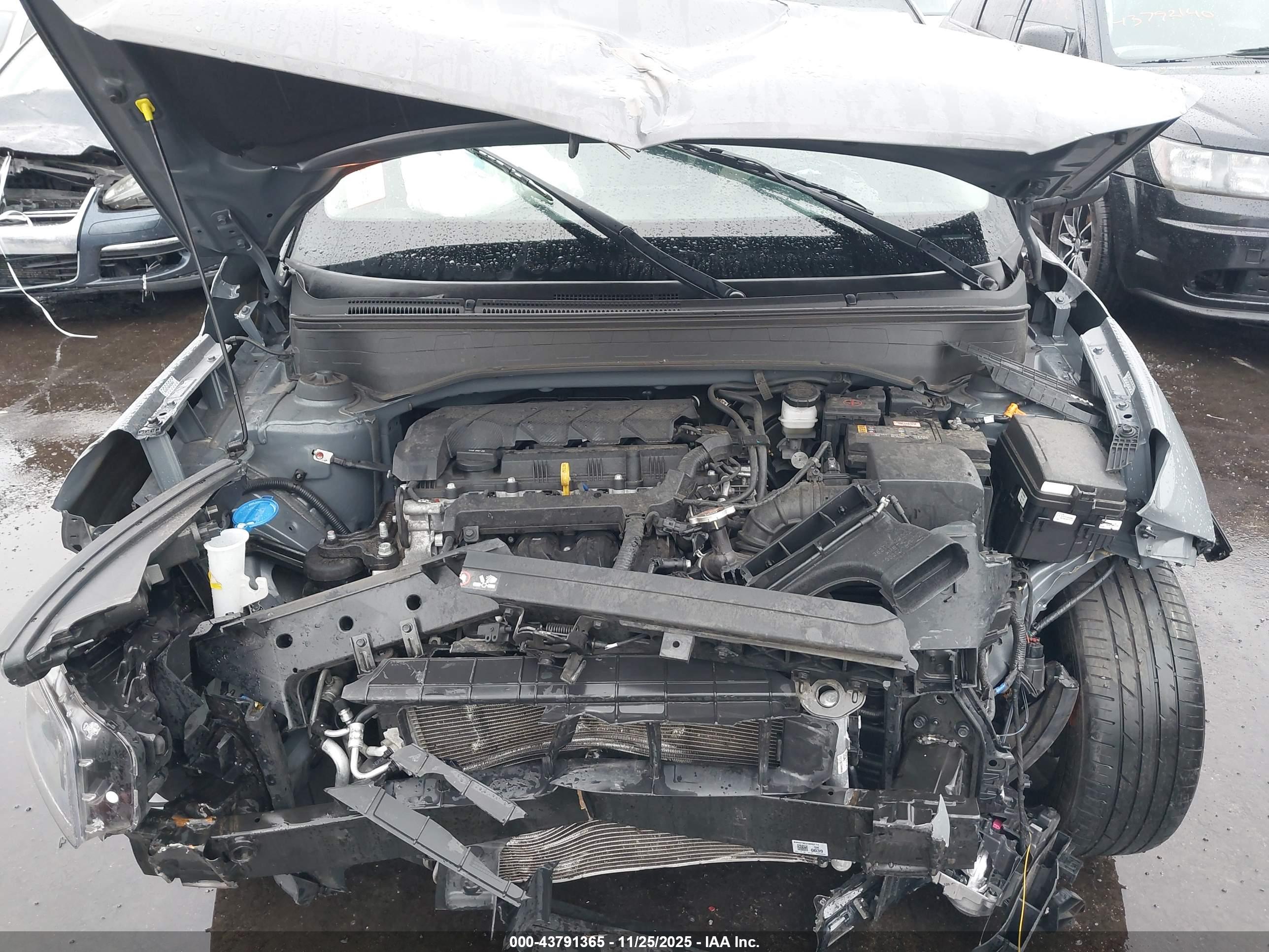 HYUNDAI VENUE image 10