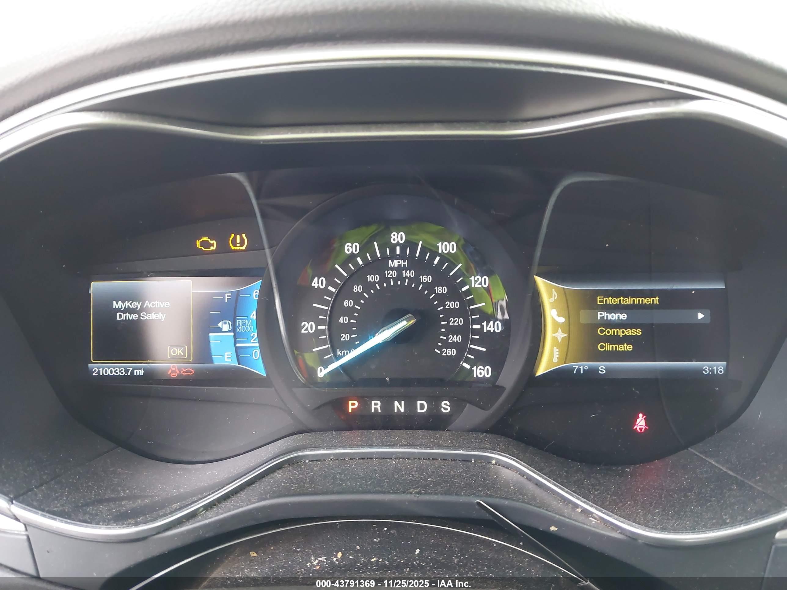 FORD FUSION image 7