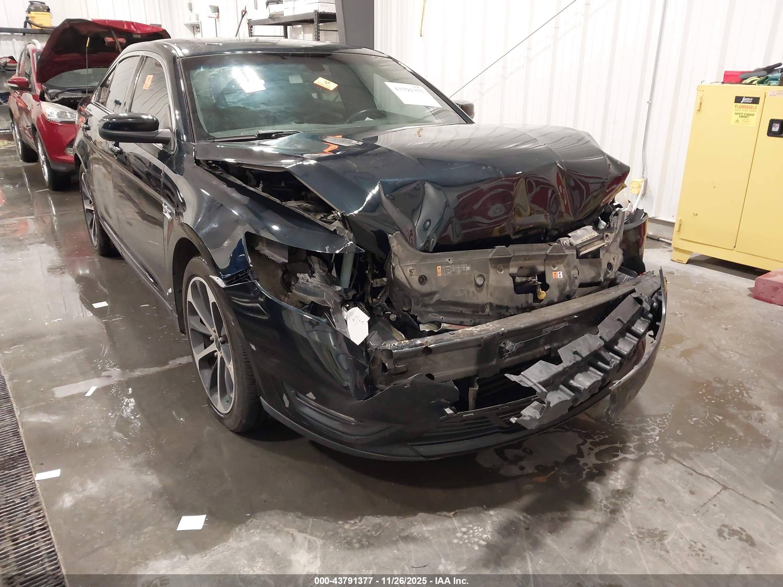 FORD TAURUS image 6