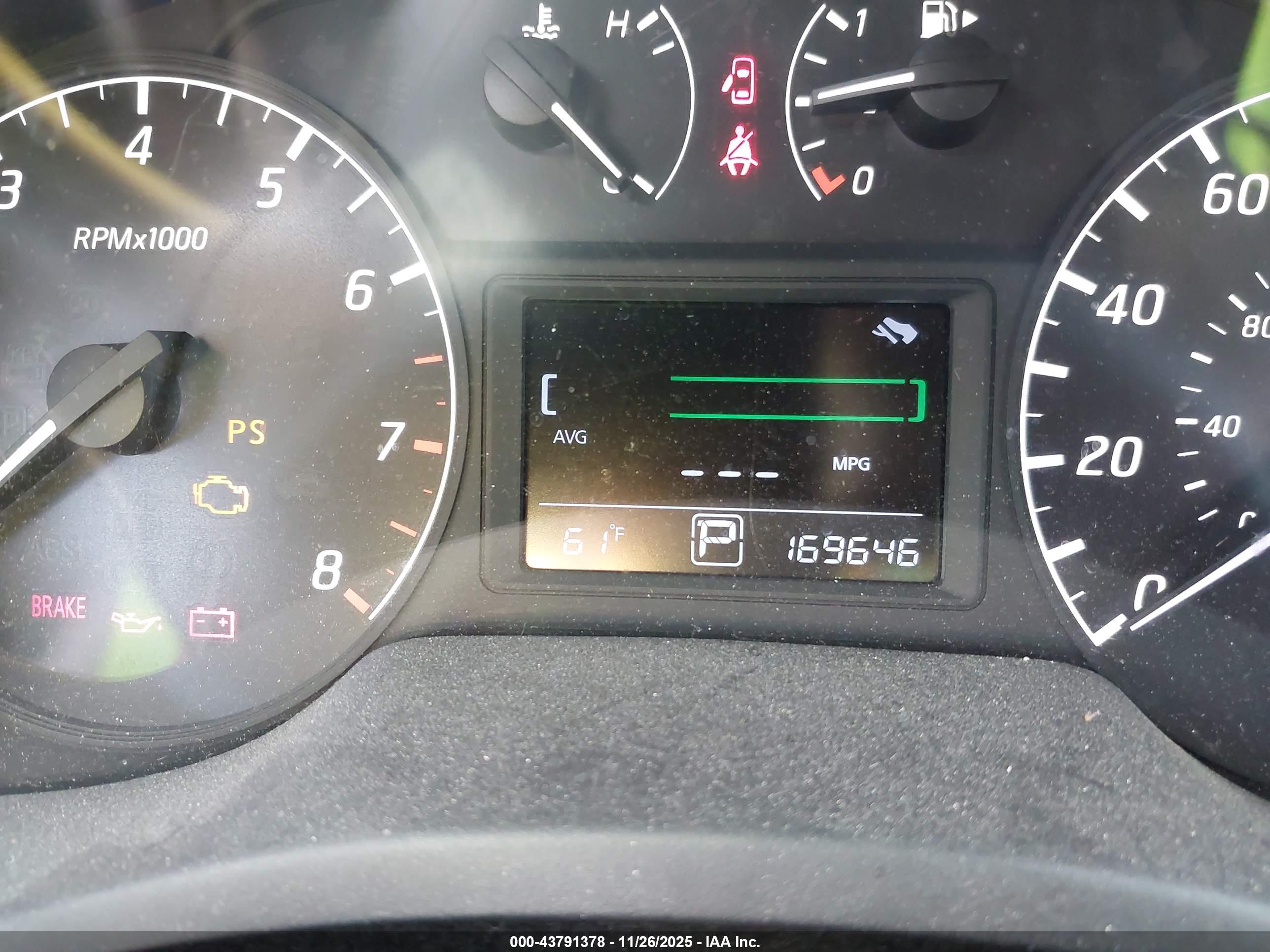NISSAN SENTRA image 7