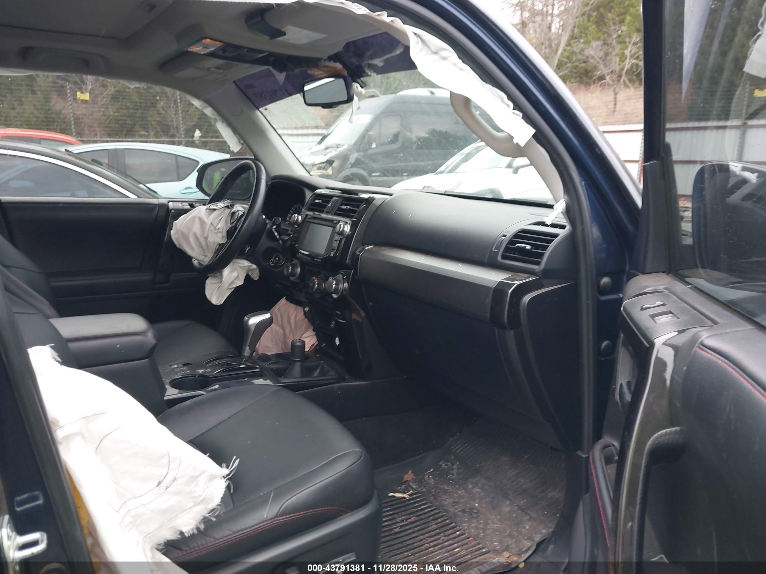 TOYOTA 4RUNNER image 5