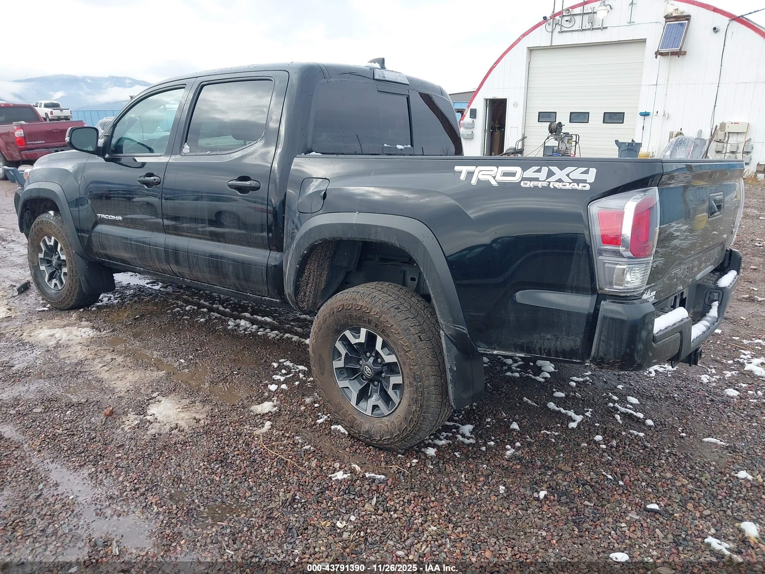 TOYOTA TACOMA image 3