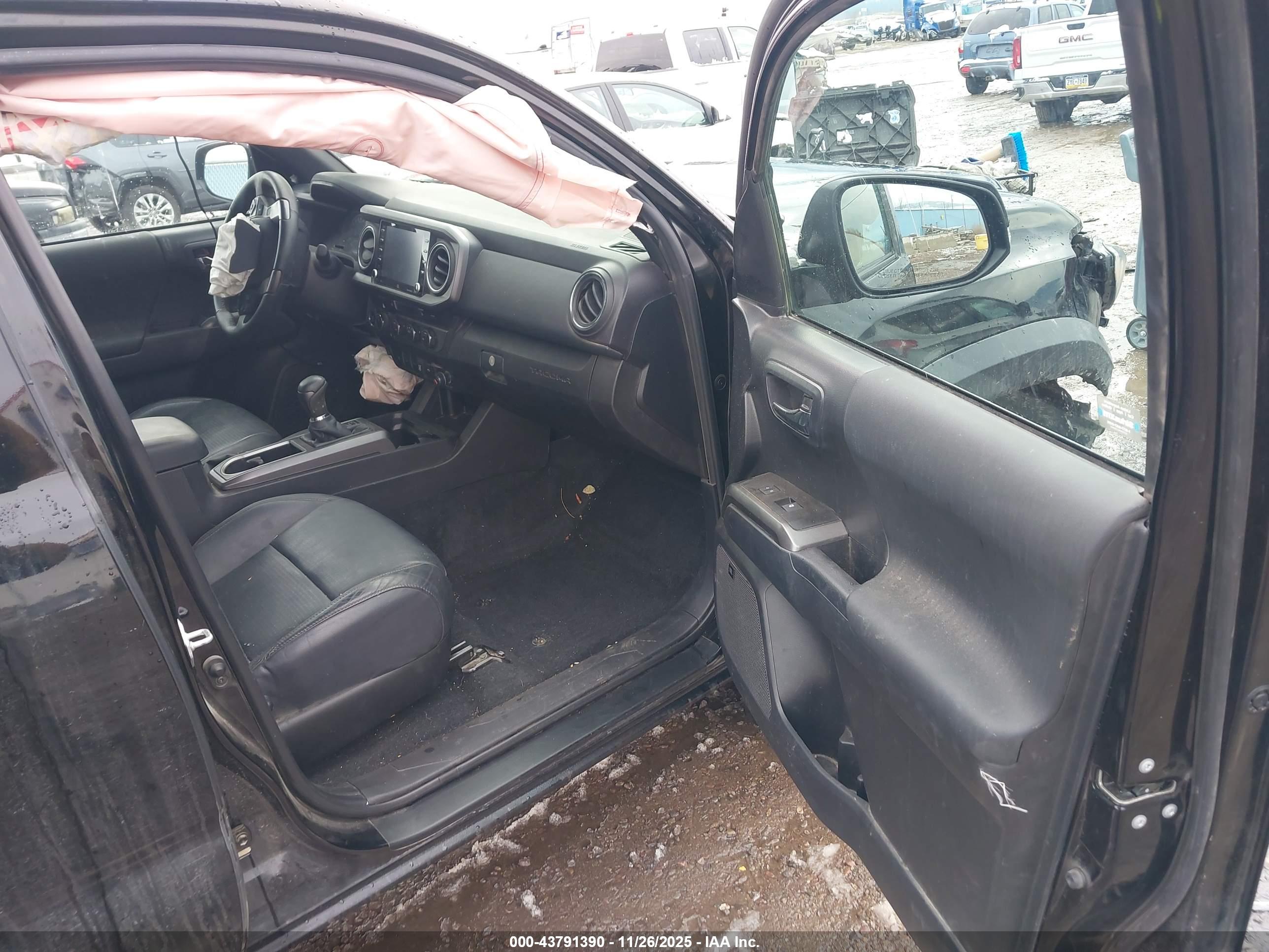 TOYOTA TACOMA image 5