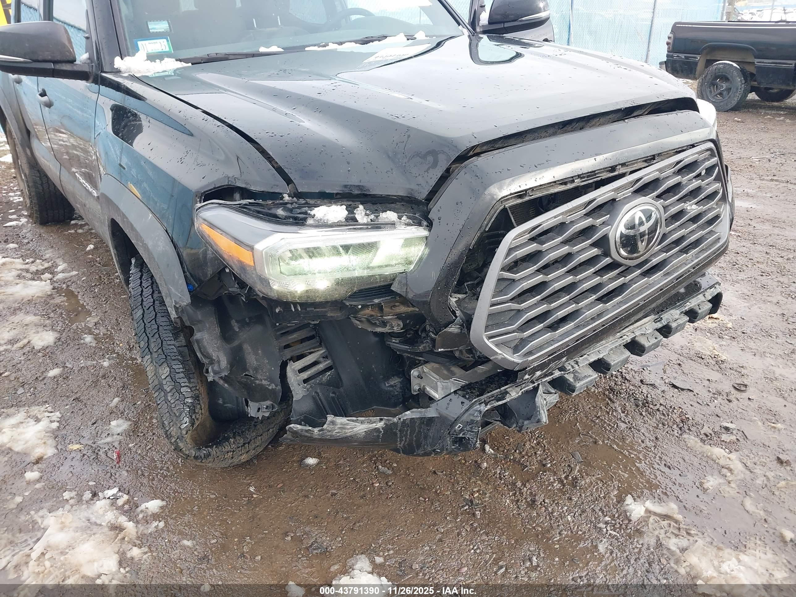 TOYOTA TACOMA image 6