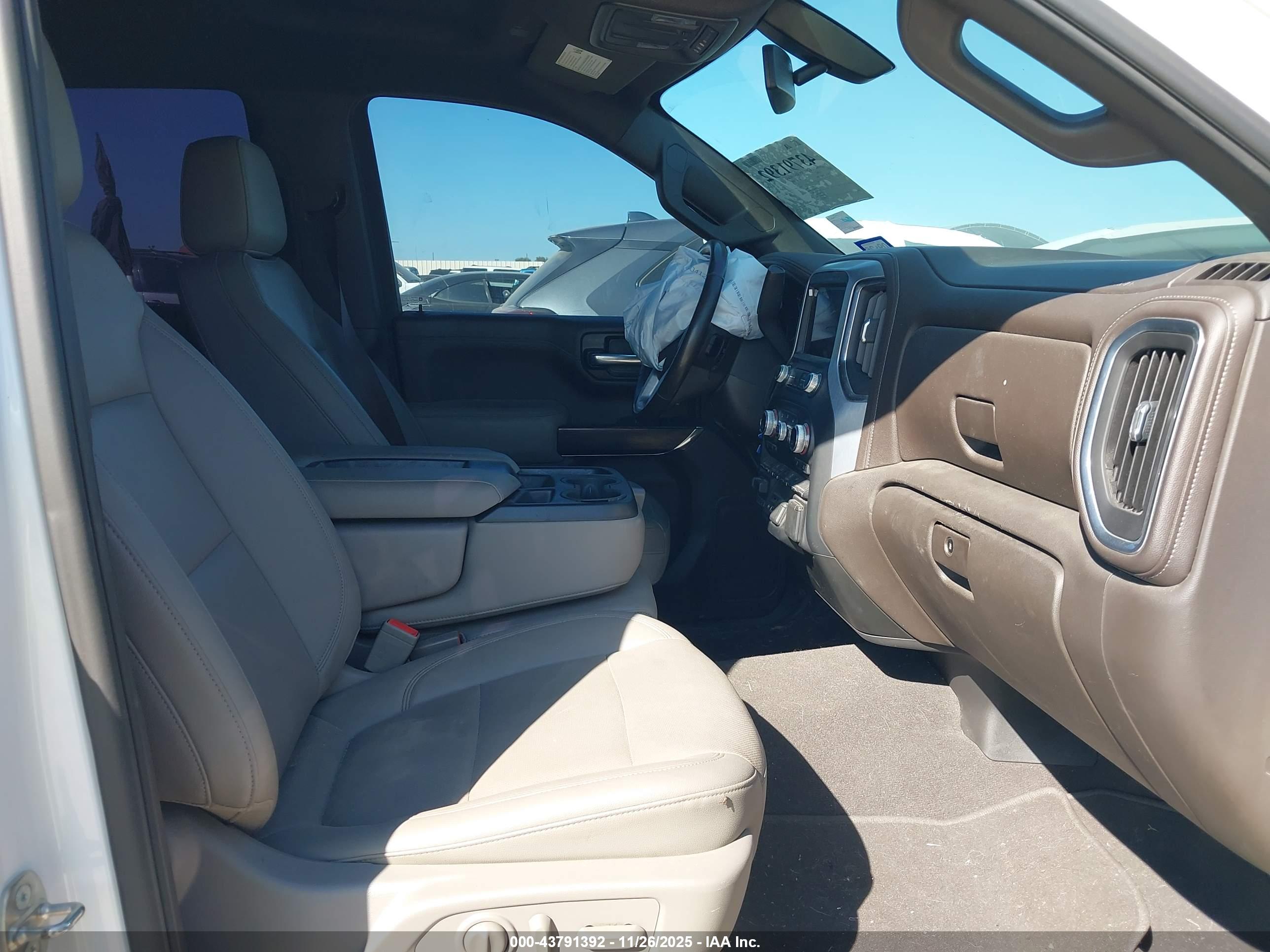 GMC SIERRA image 5